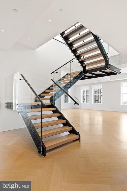 1401 Spruce St Unit: PHI