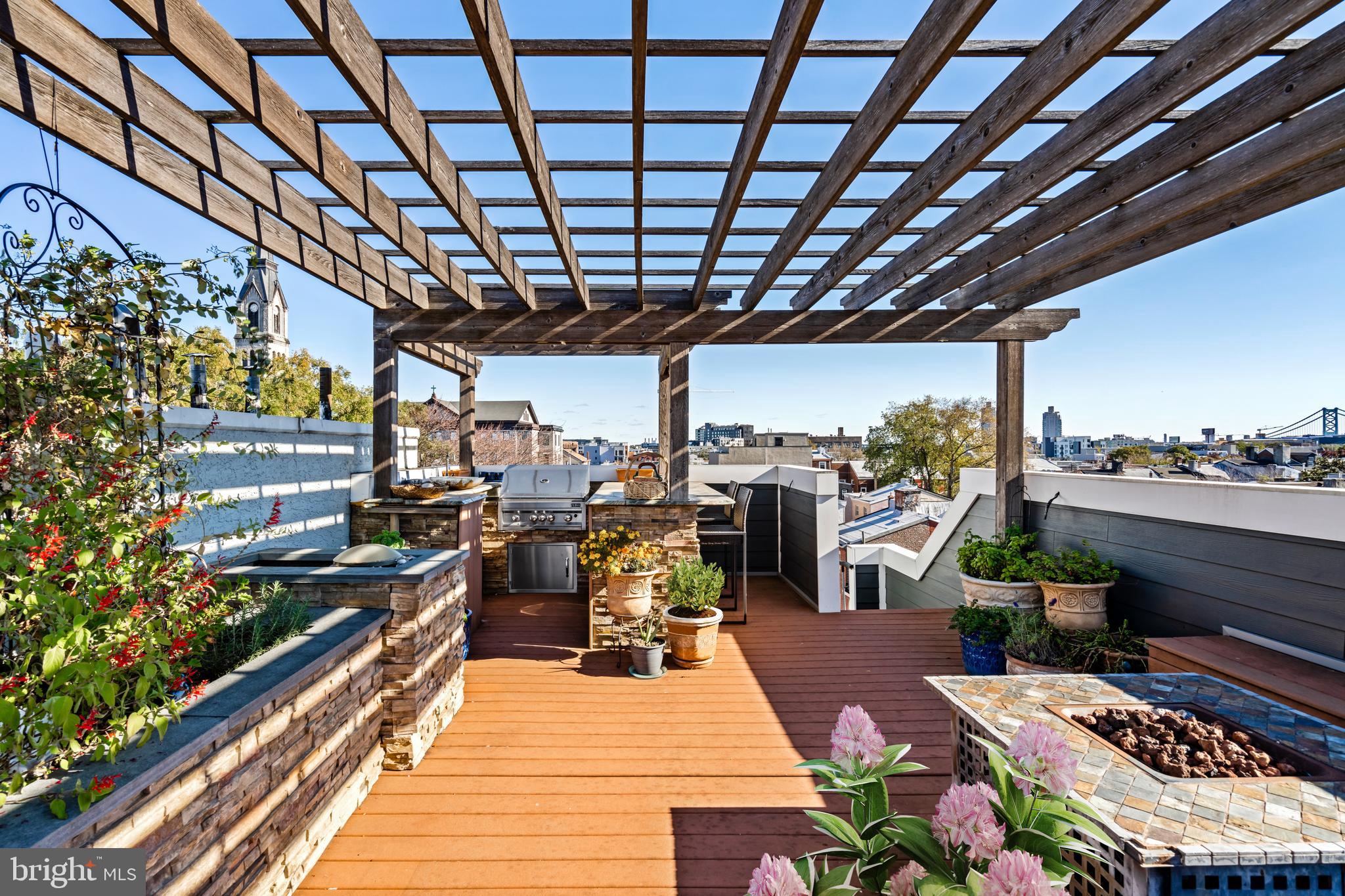985 N 6th St | Northern Liberties