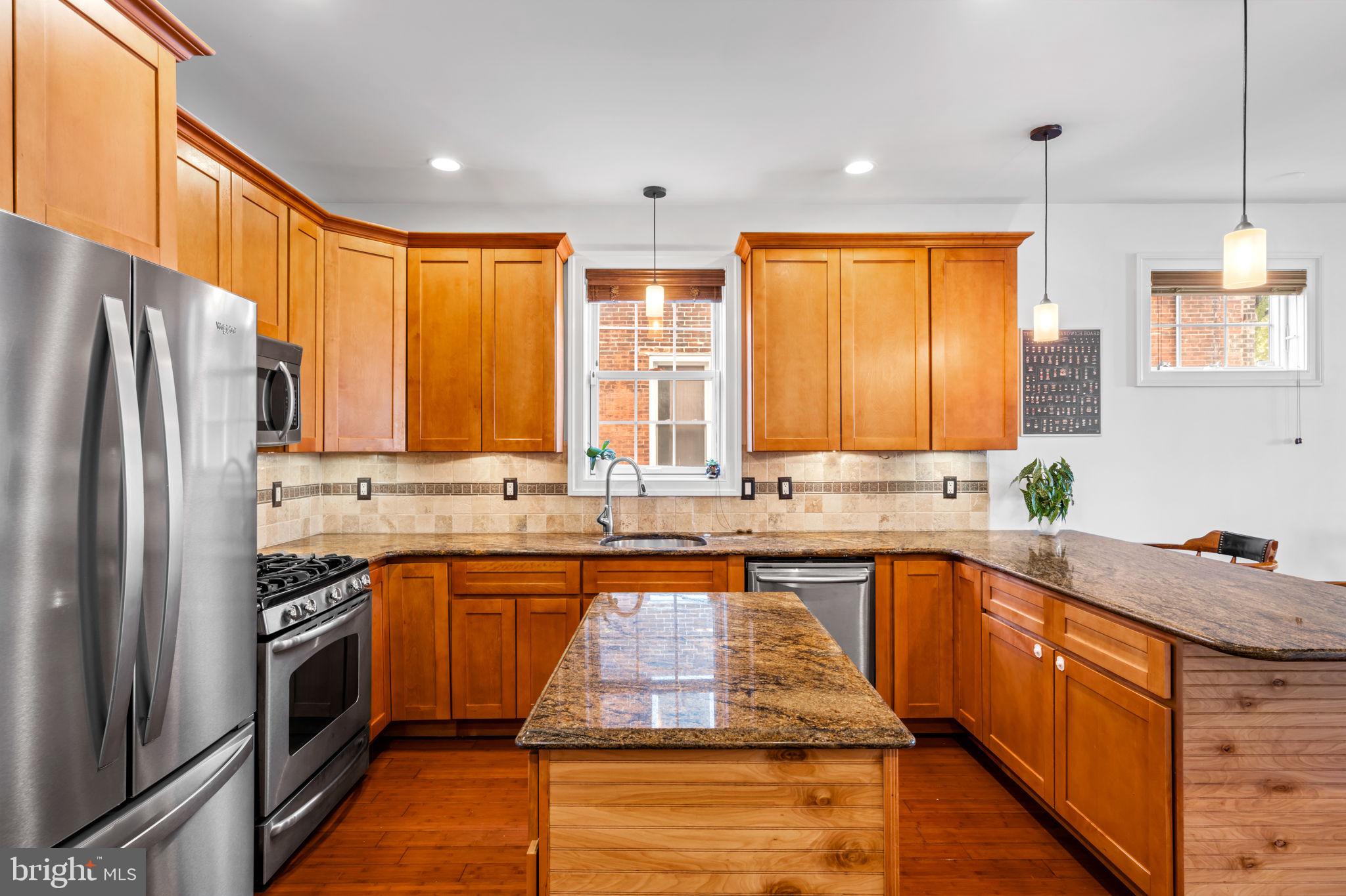 985 N 6th St | Northern Liberties