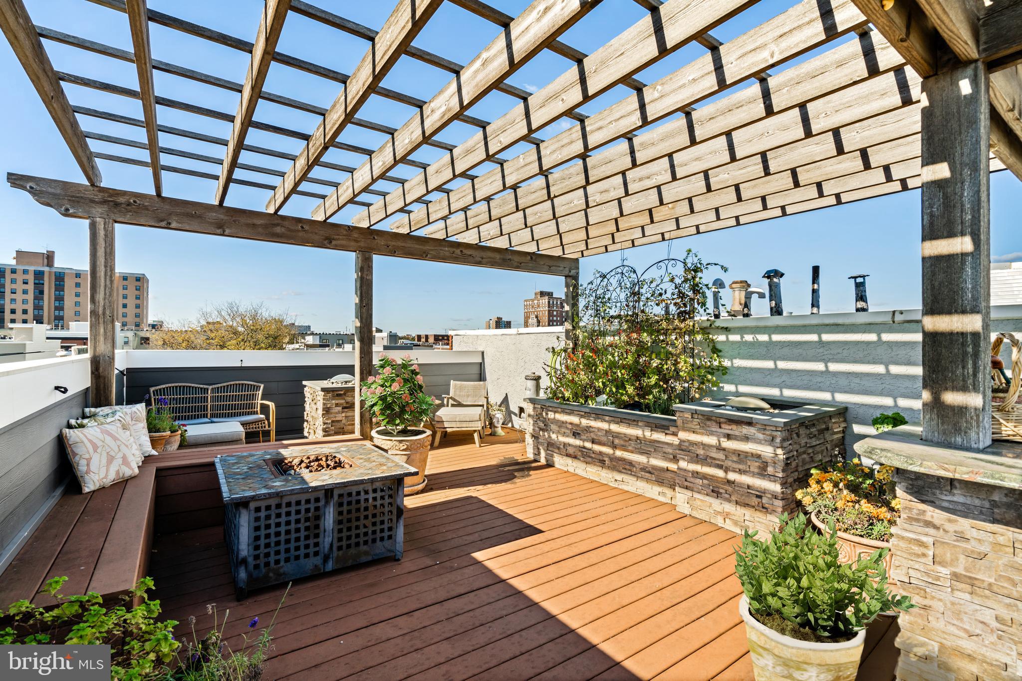 985 N 6th St | Northern Liberties