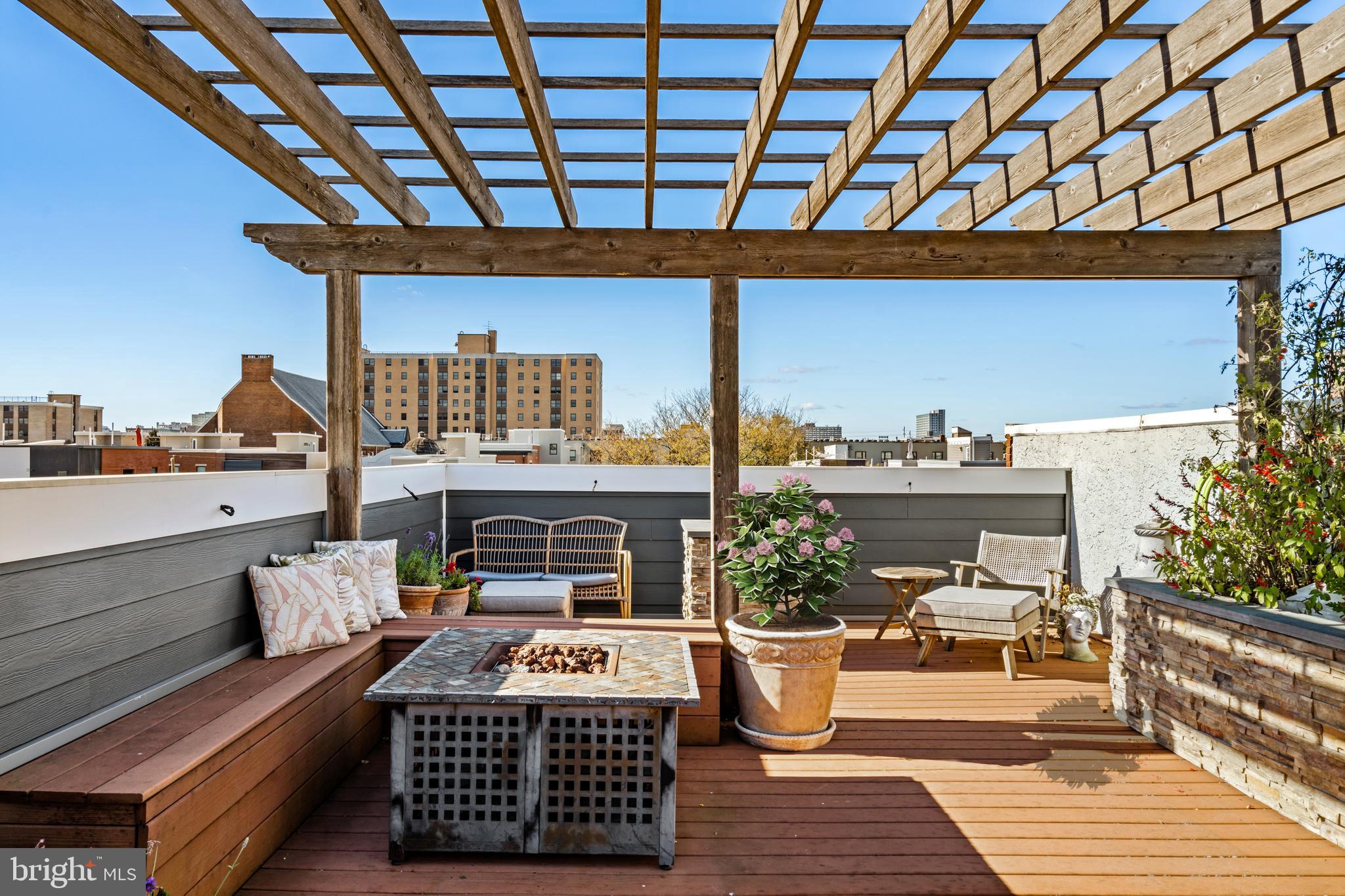 985 N 6th St | Northern Liberties