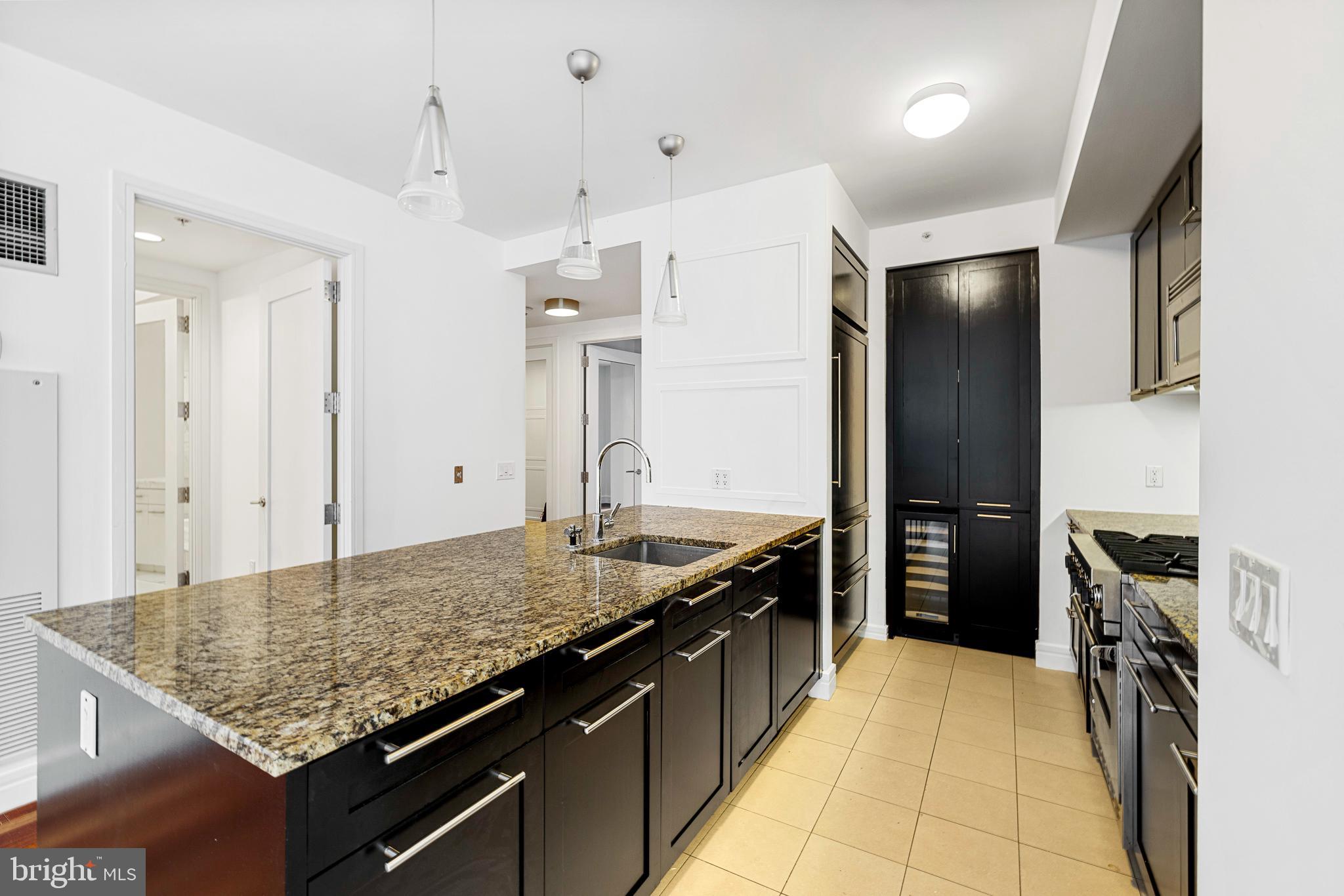 1414 S Penn Sq #8h