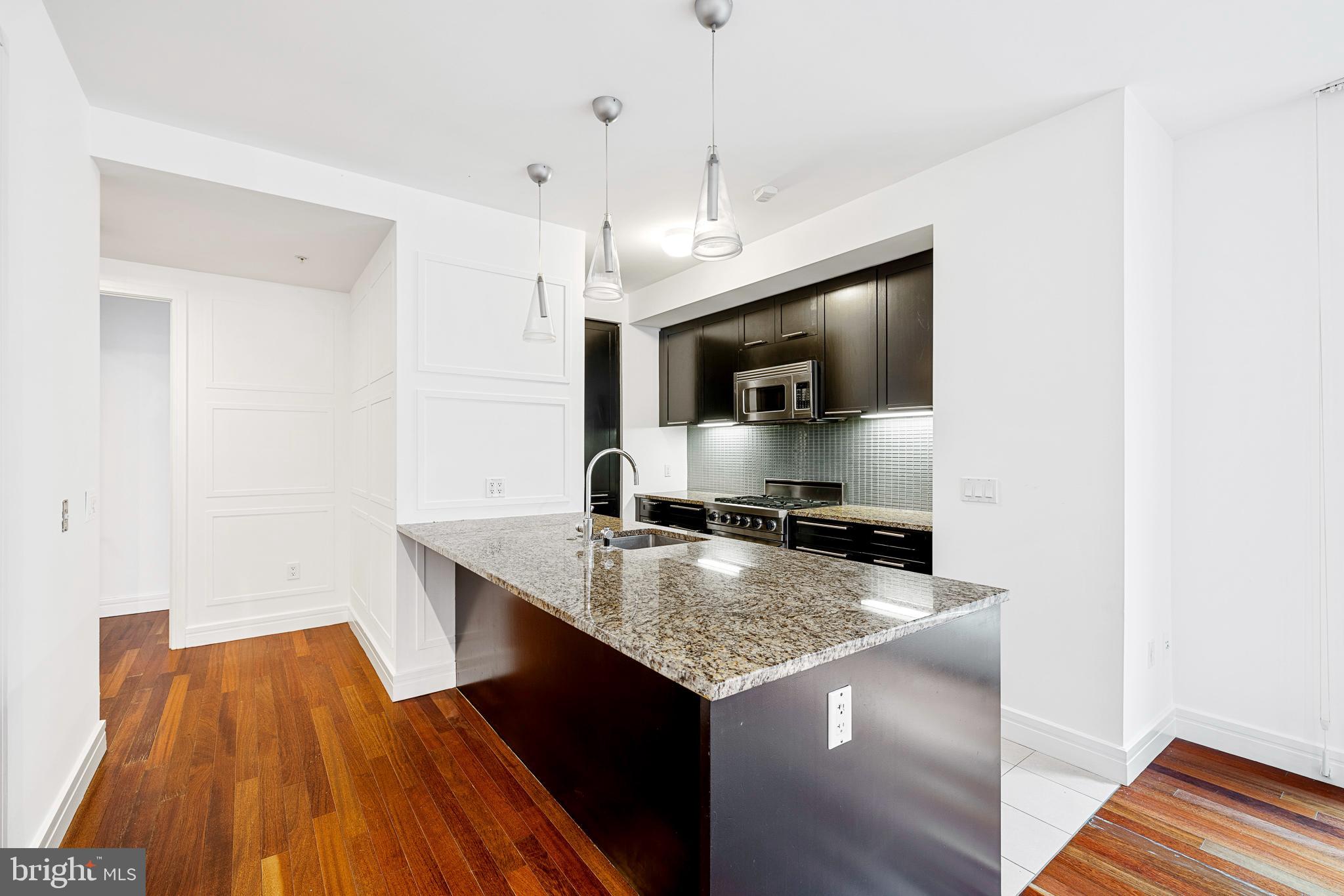 1414 S Penn Sq #8h