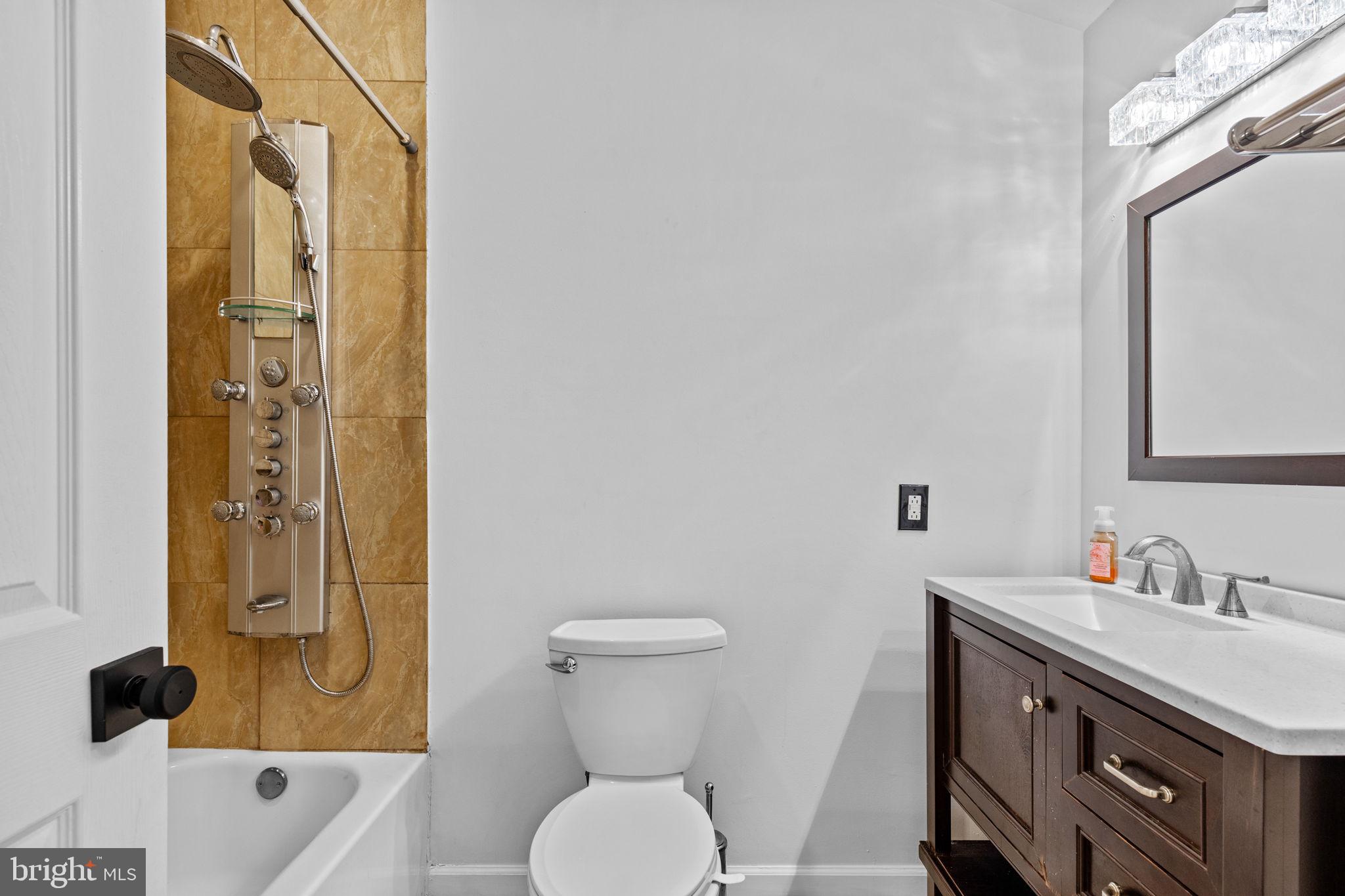 7120 Wissahickon Ave