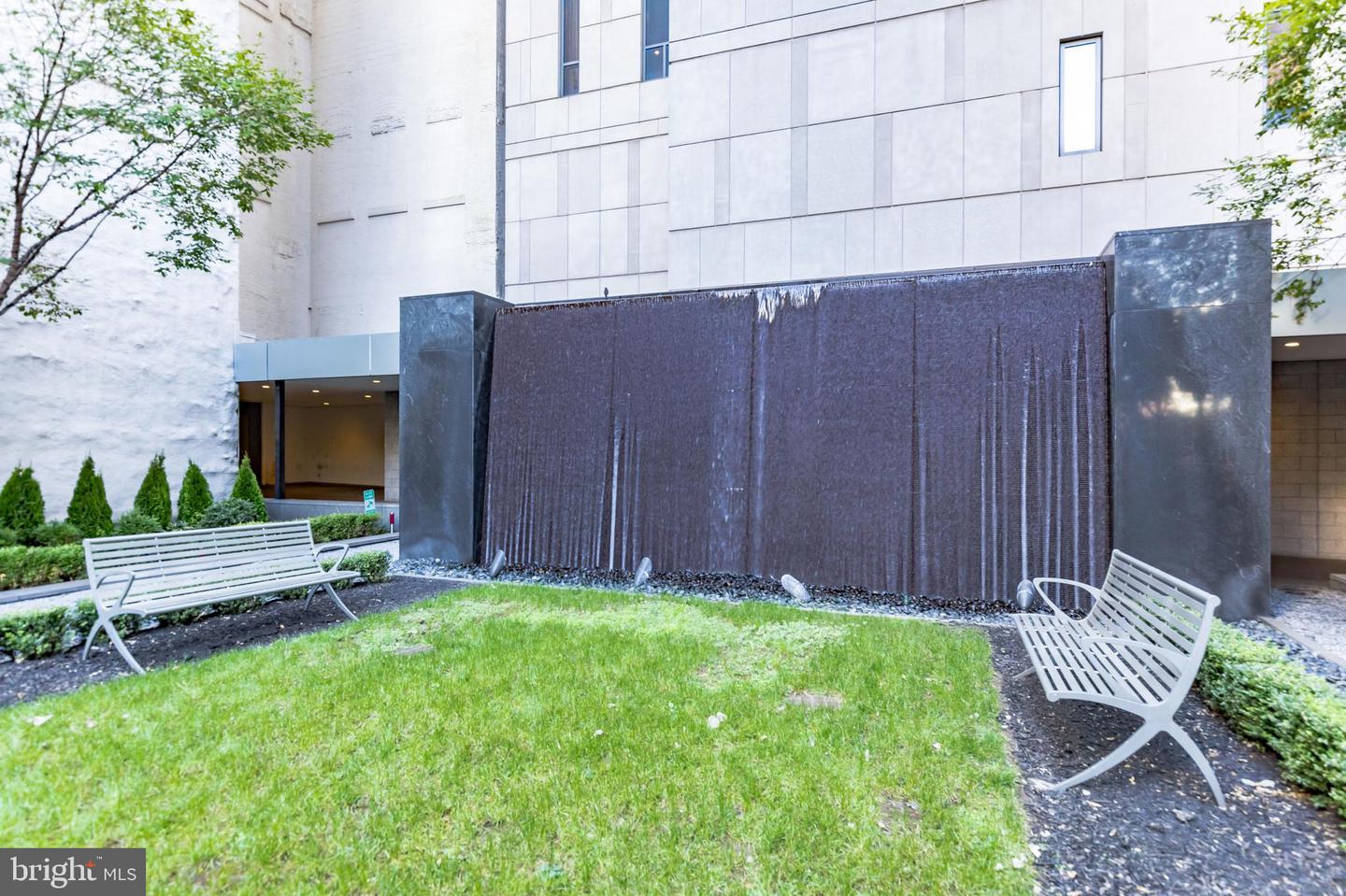 1414 S PENN SQ #16G