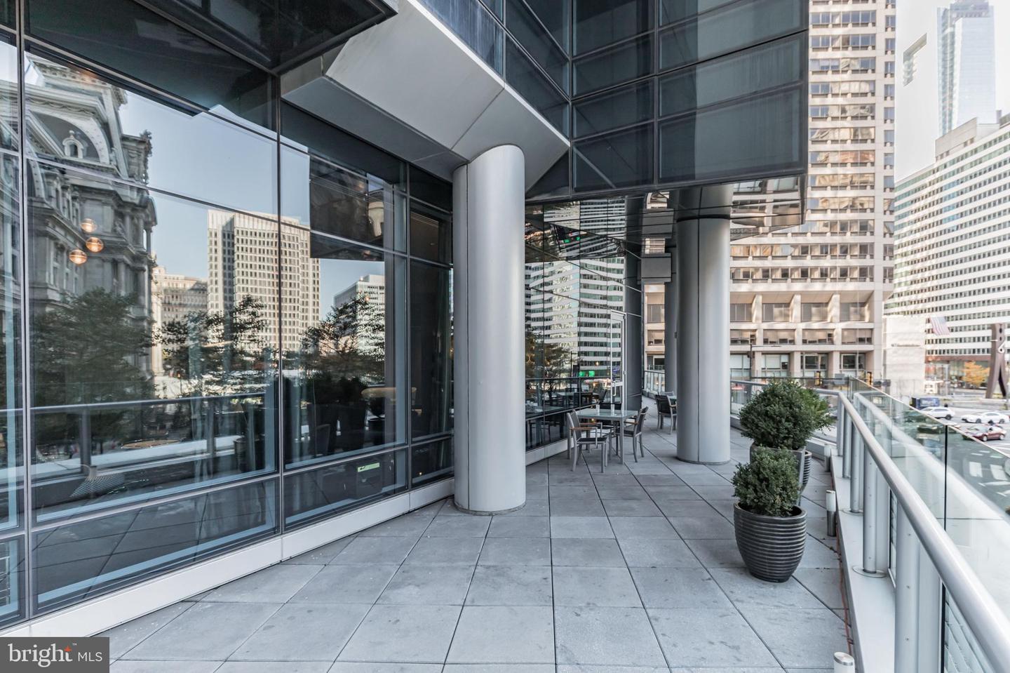 1414 S PENN SQ #16G