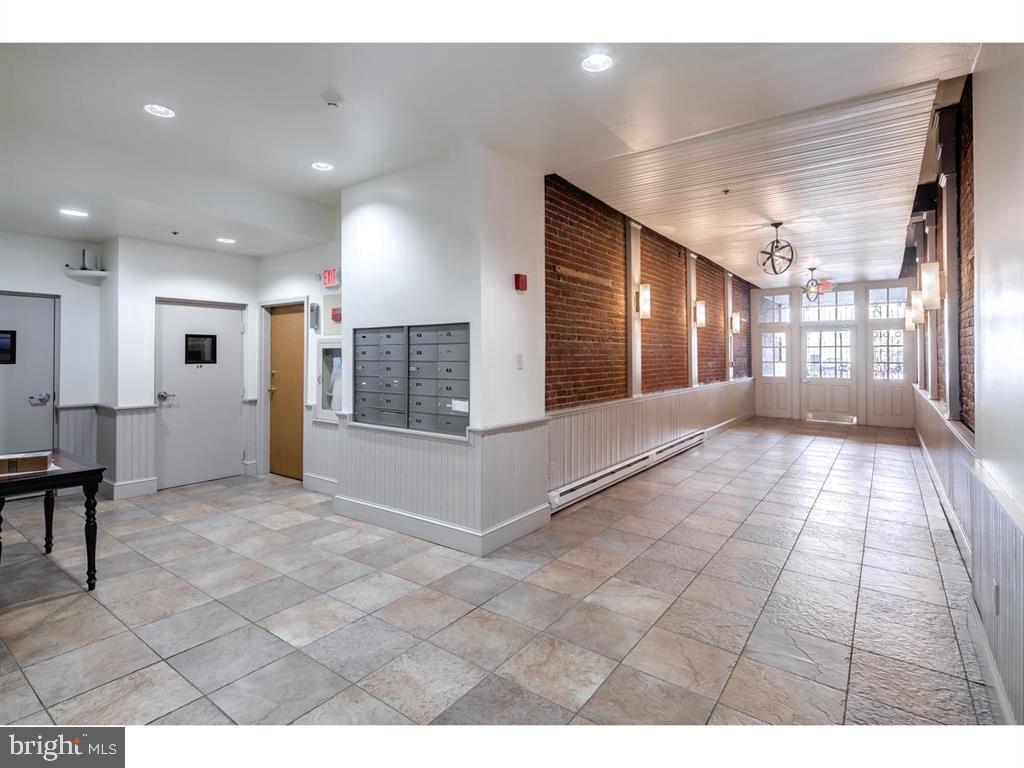 136 N 2nd St #5c