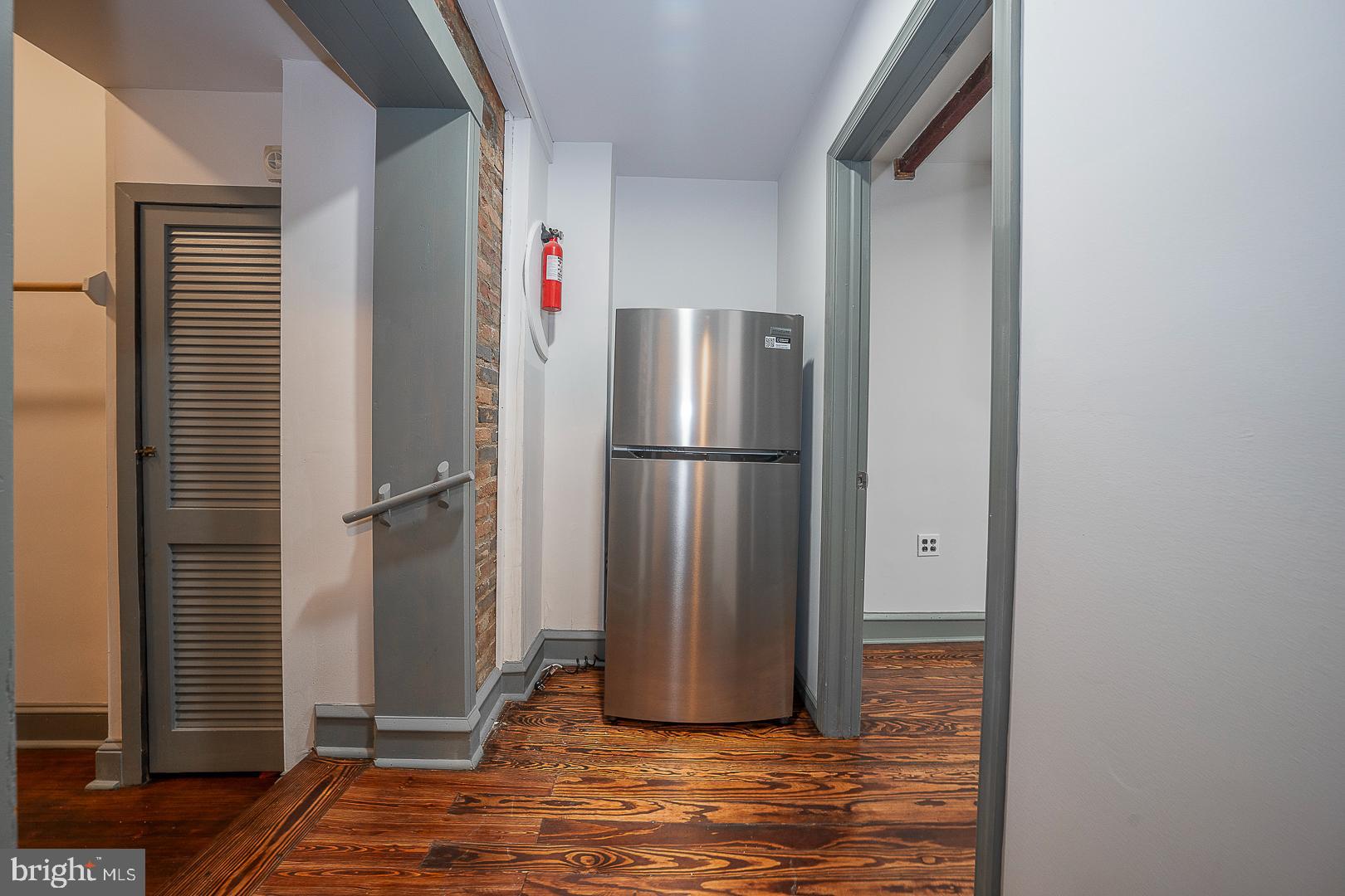 2713 E Clearfield St