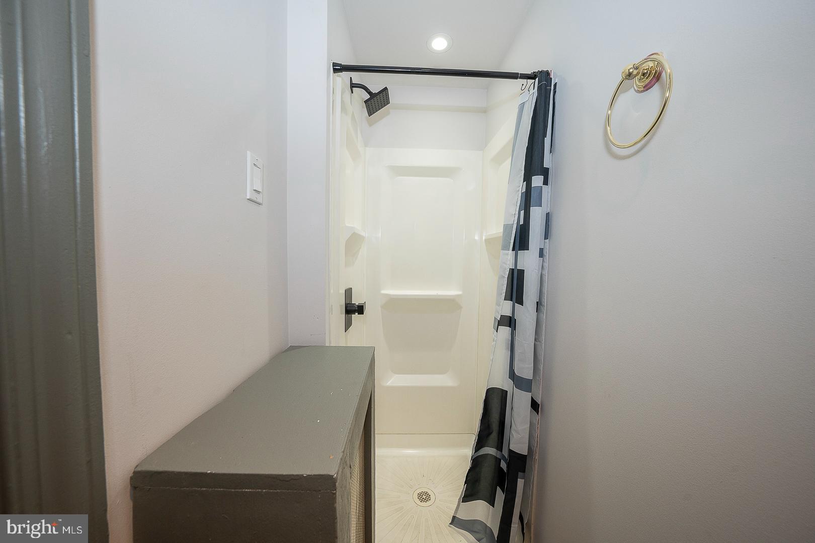 2713 E Clearfield St