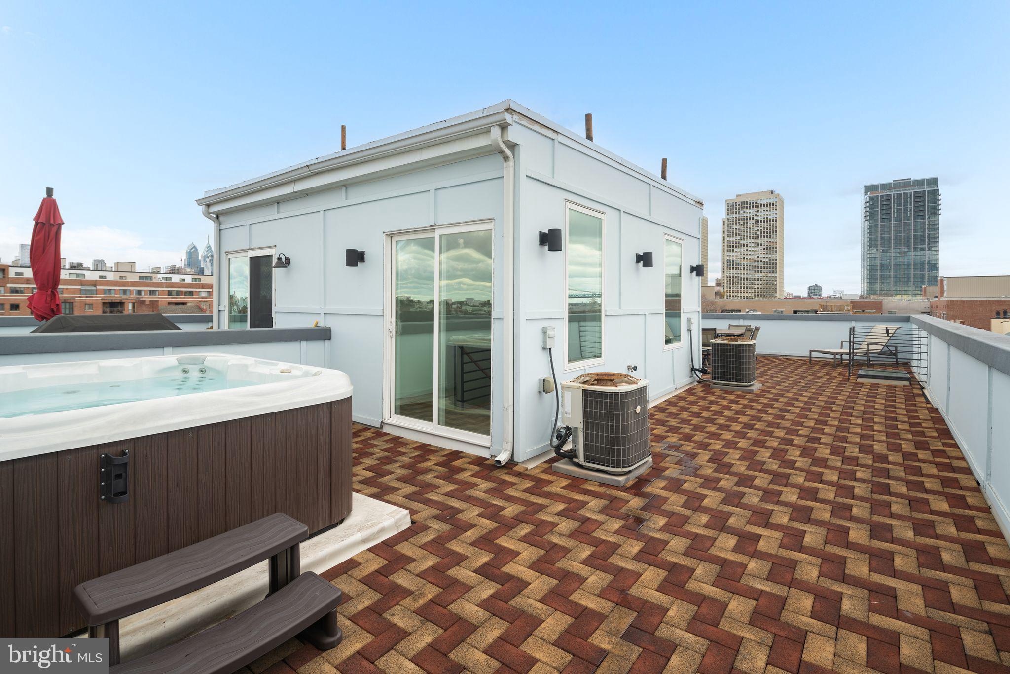 110-112 NAUDAIN ST #4