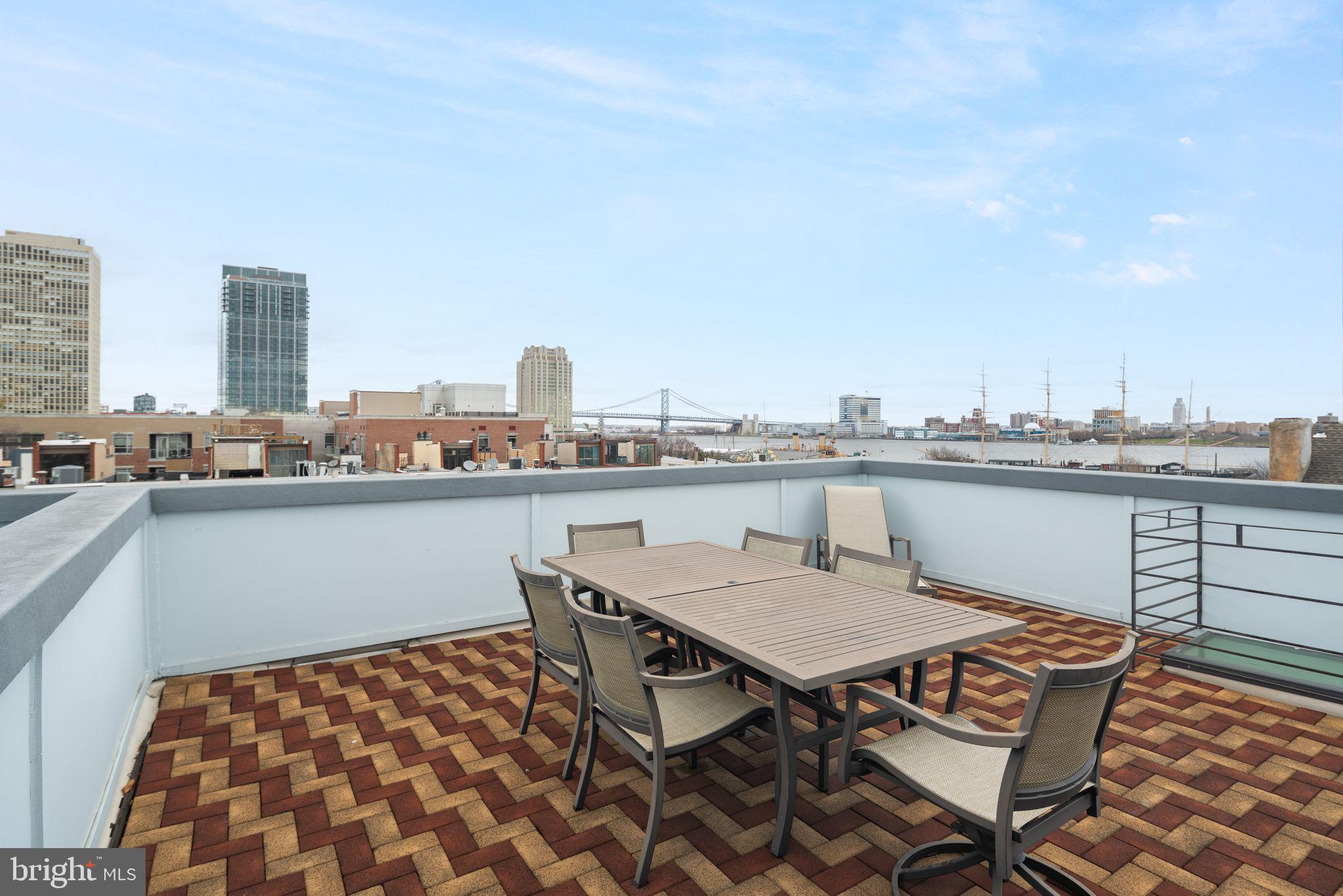 110-112 NAUDAIN ST #4