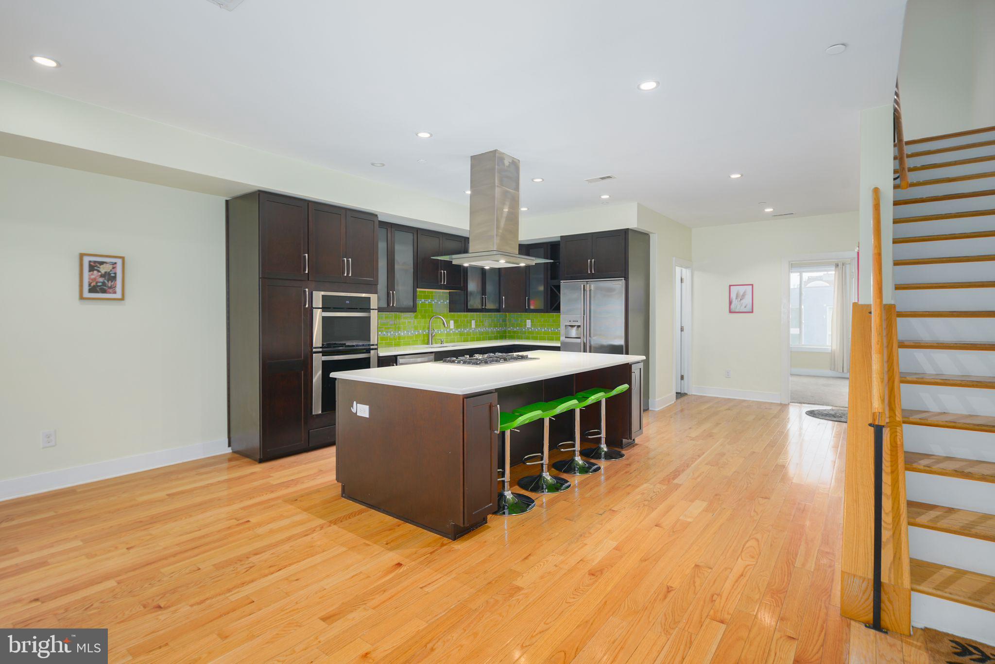 110-112 NAUDAIN ST #4