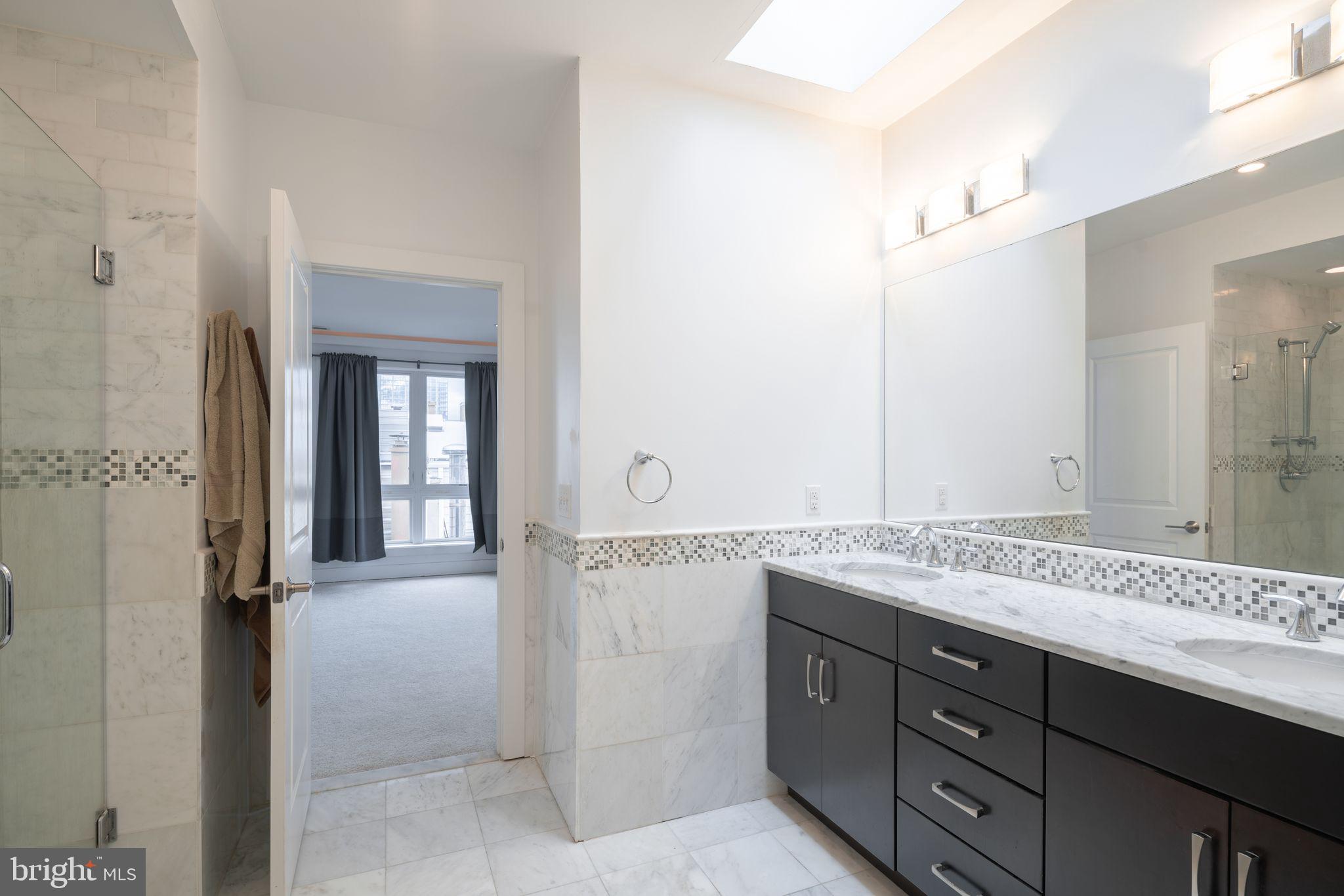 110-112 NAUDAIN ST #4