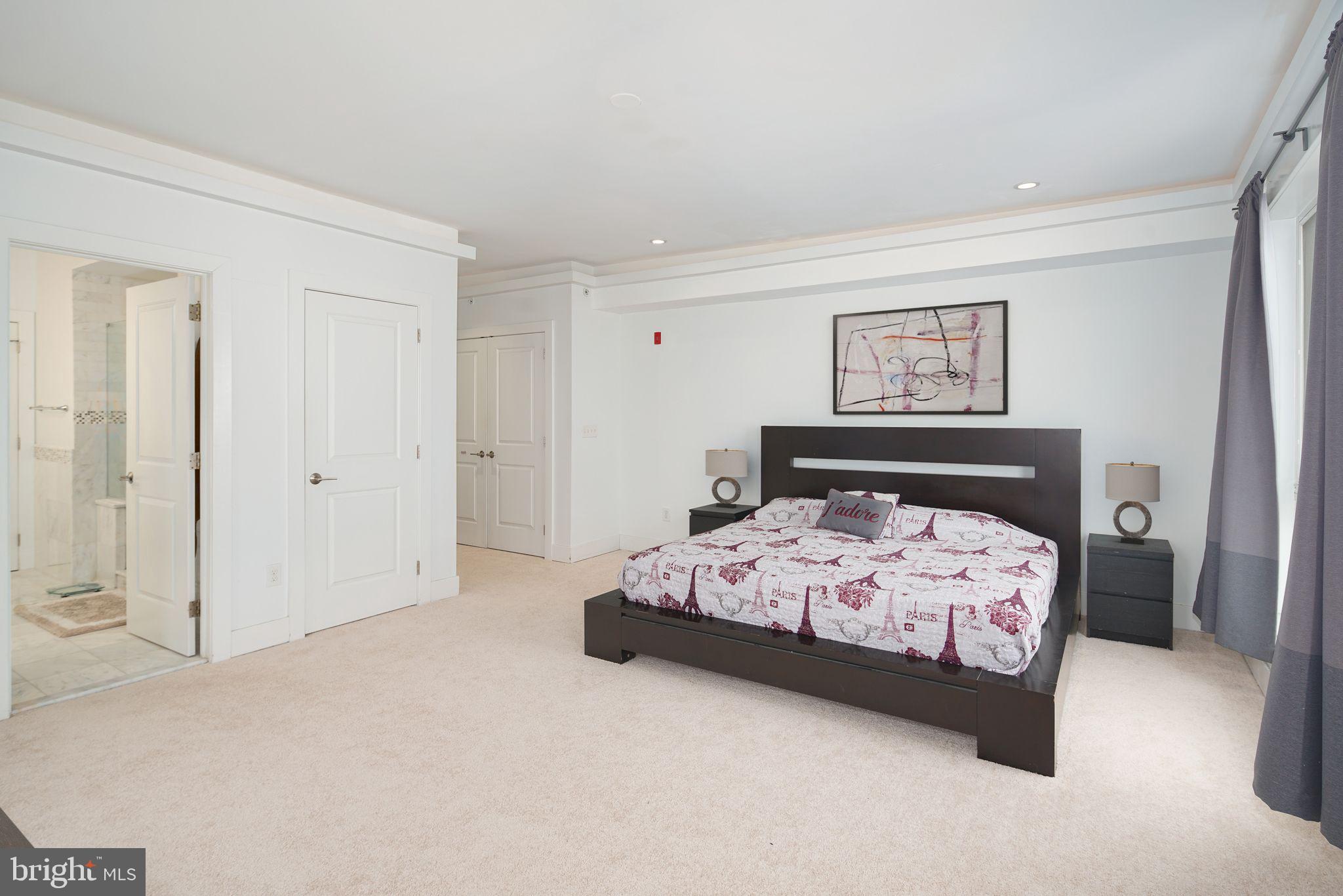 110-112 NAUDAIN ST #4