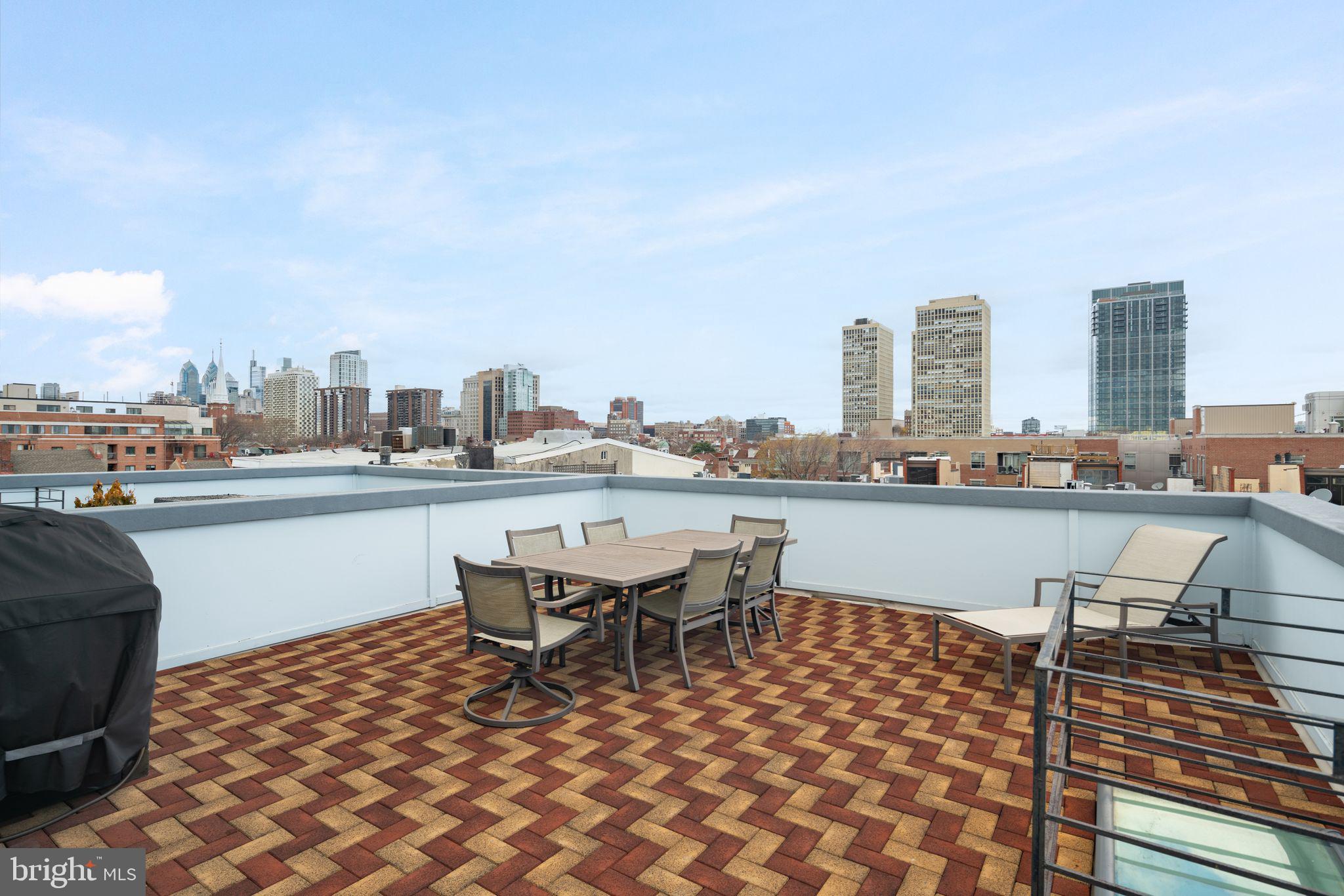 110-112 NAUDAIN ST #4