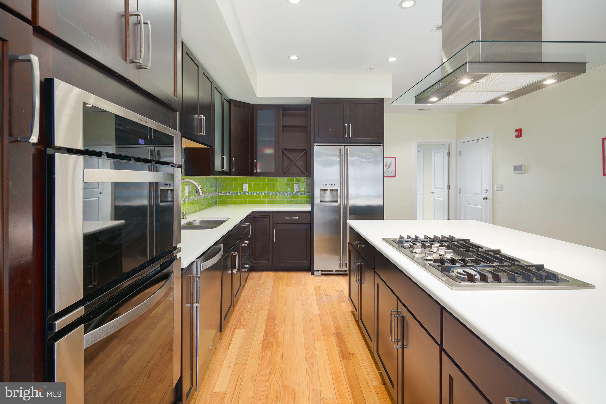110-112 NAUDAIN ST #4
