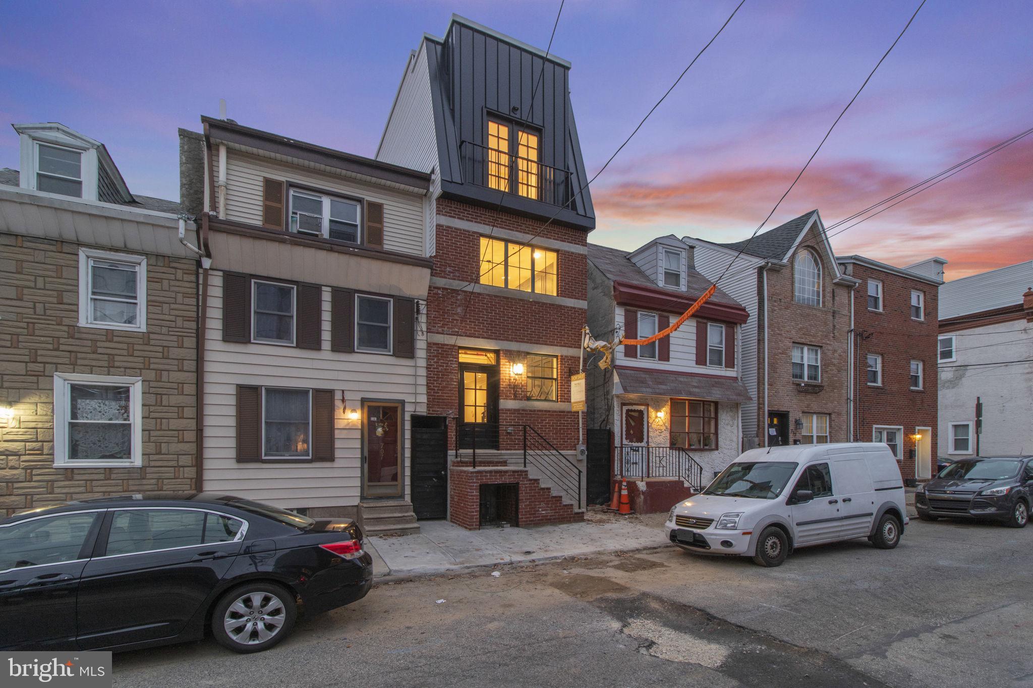 709 E Thompson St