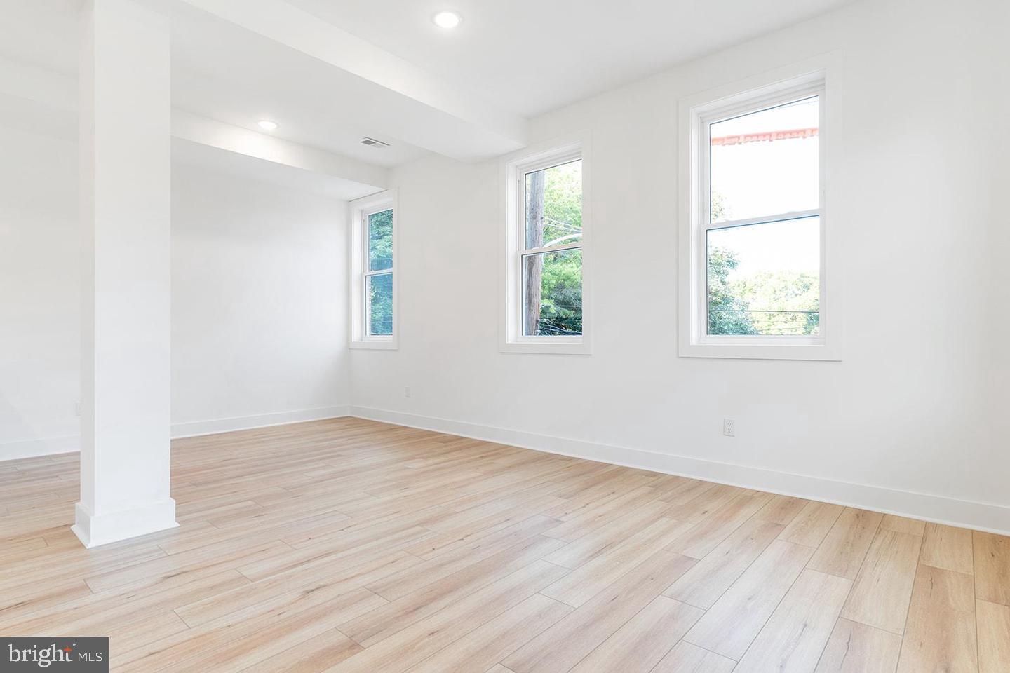 2100 N Hancock St #3