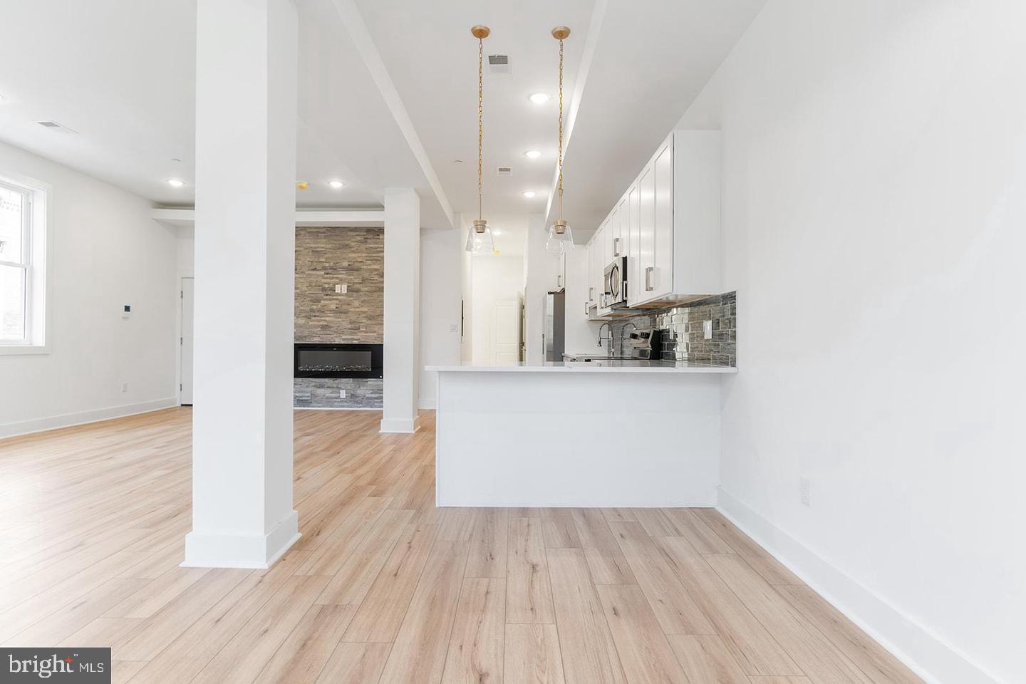 2100 N Hancock St #3