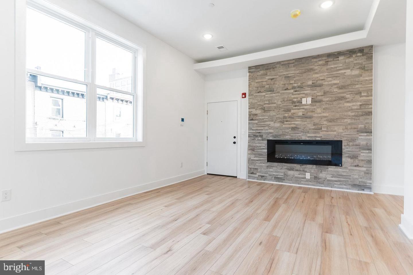 2100 N Hancock St #3