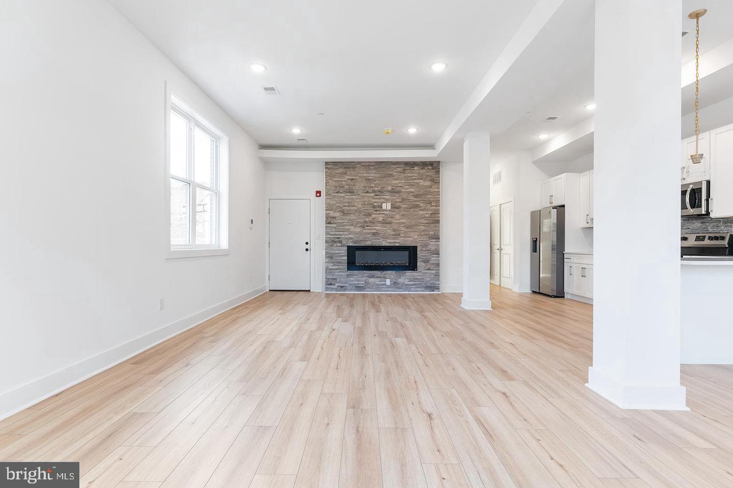 2100 N Hancock St #3