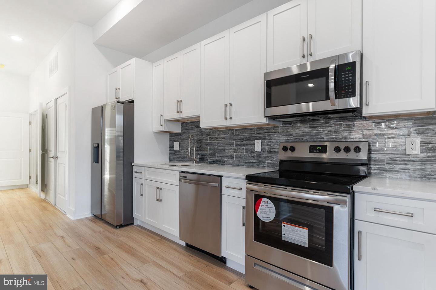 2100 N Hancock St #3