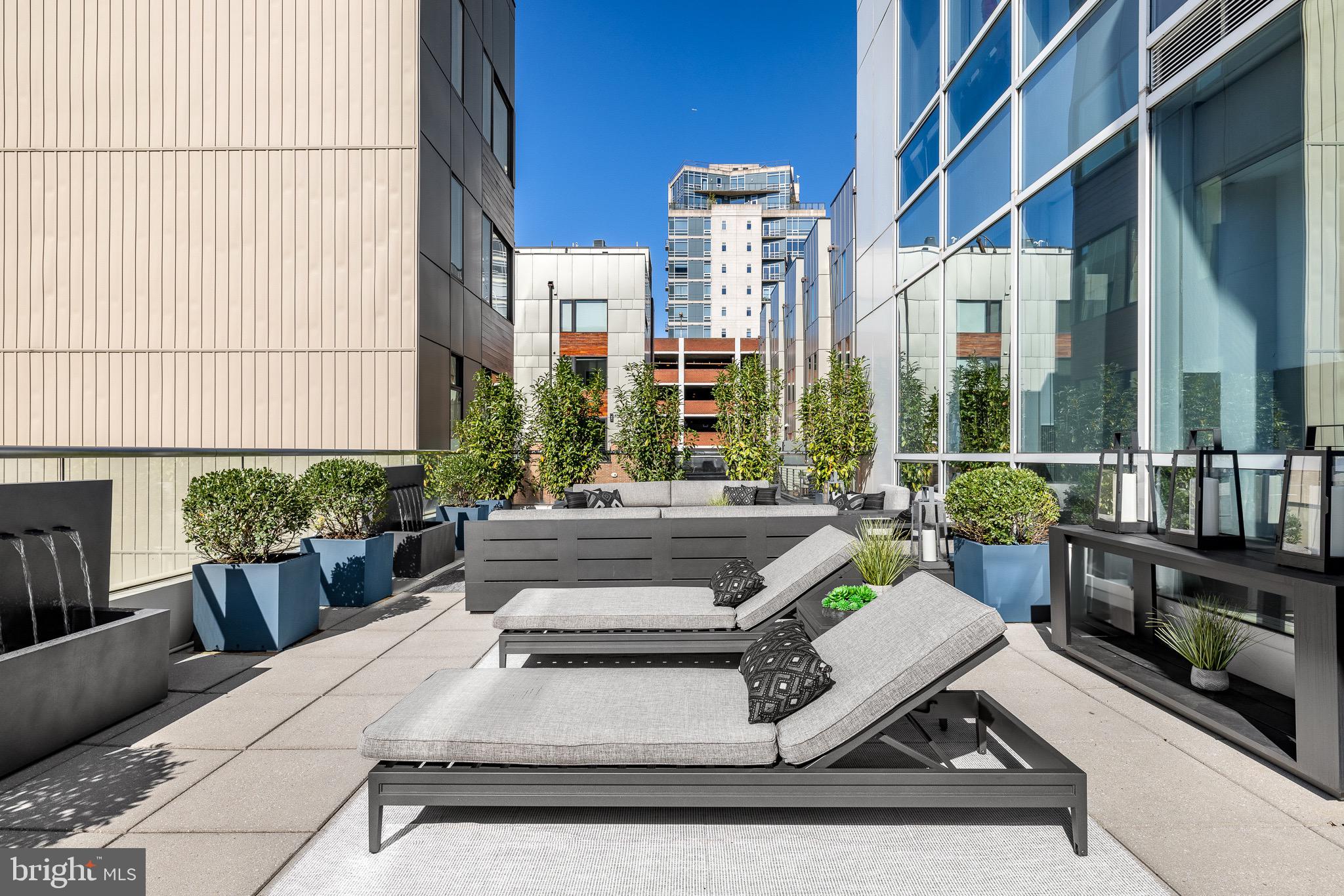 101 Walnut St #2