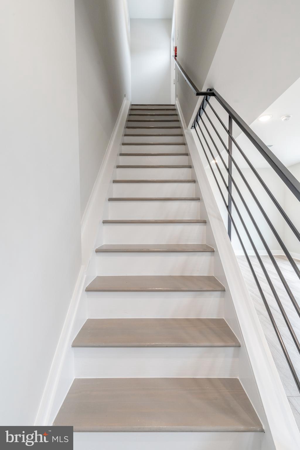 2000 E HUNTINGDON ST #3