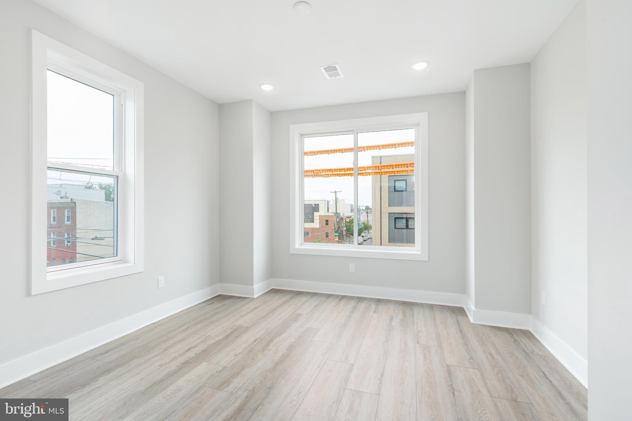 2000 E HUNTINGDON ST #3