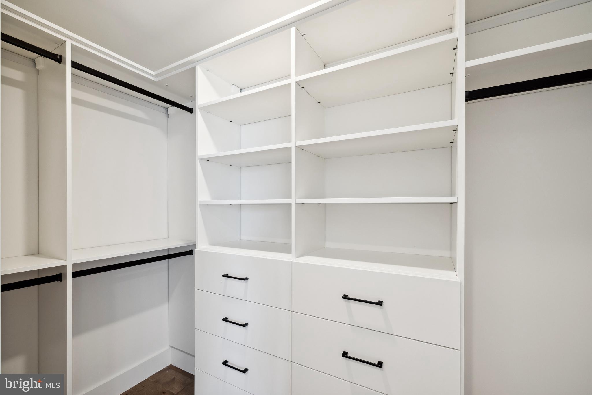 1501 N 31st St #Ph12