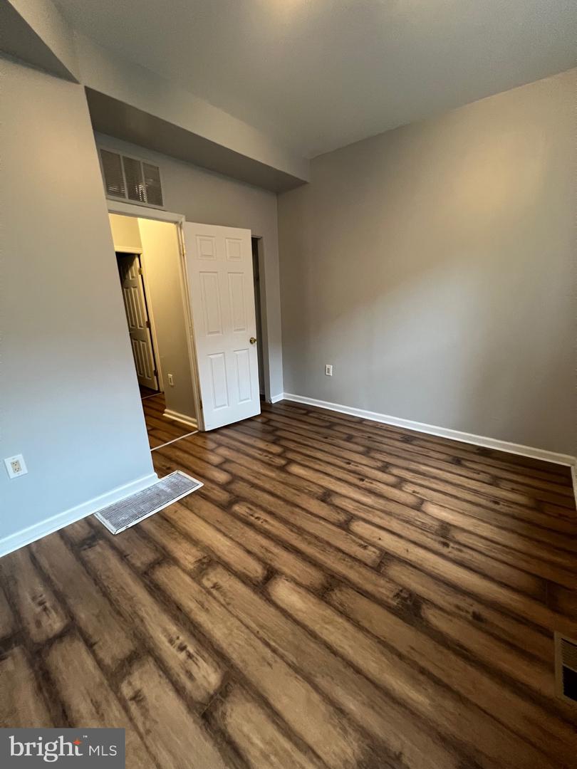 621 S 18TH #1FL