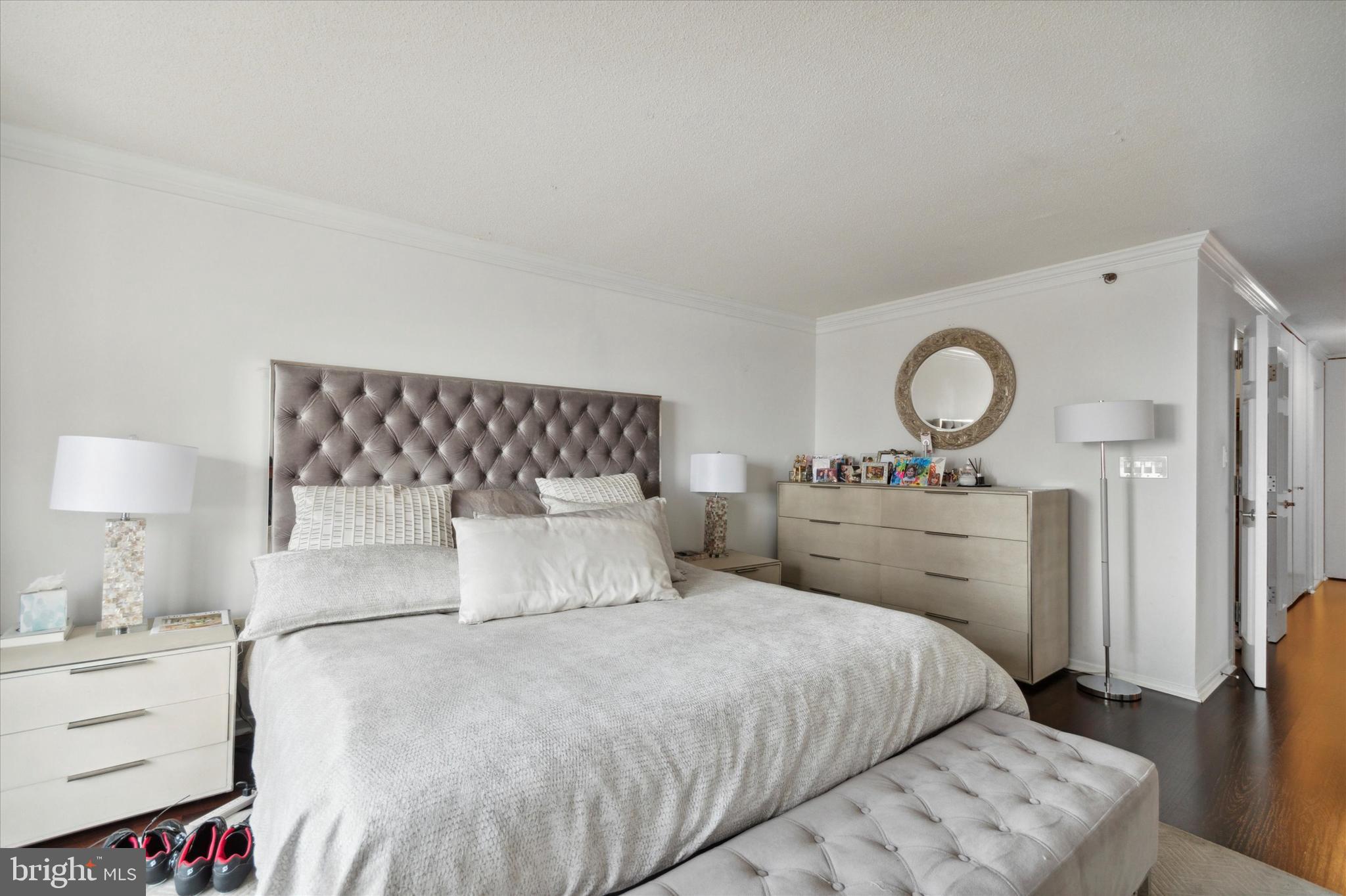 2018-32 WALNUT ST #23F