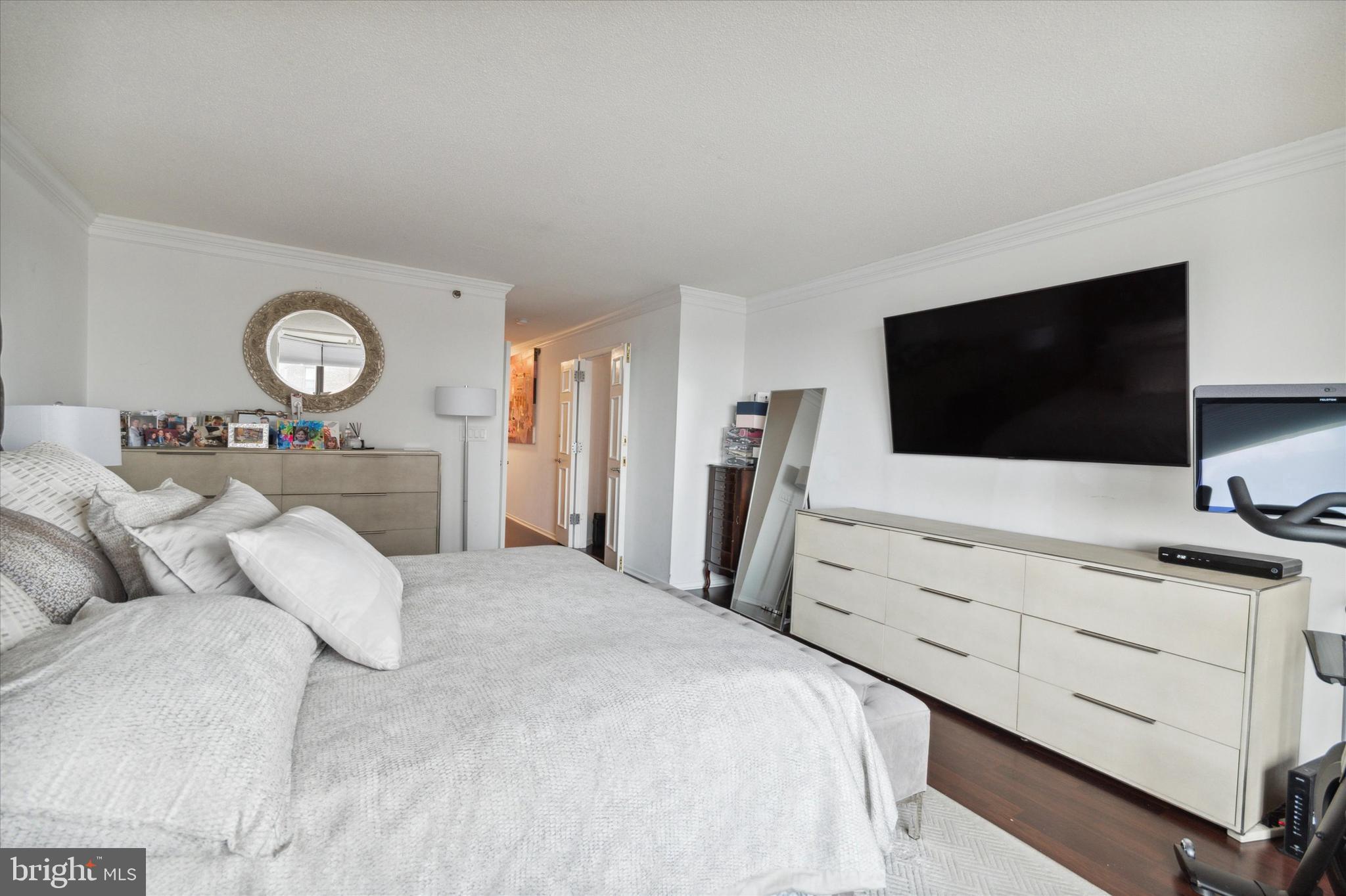 2018-32 WALNUT ST #23F