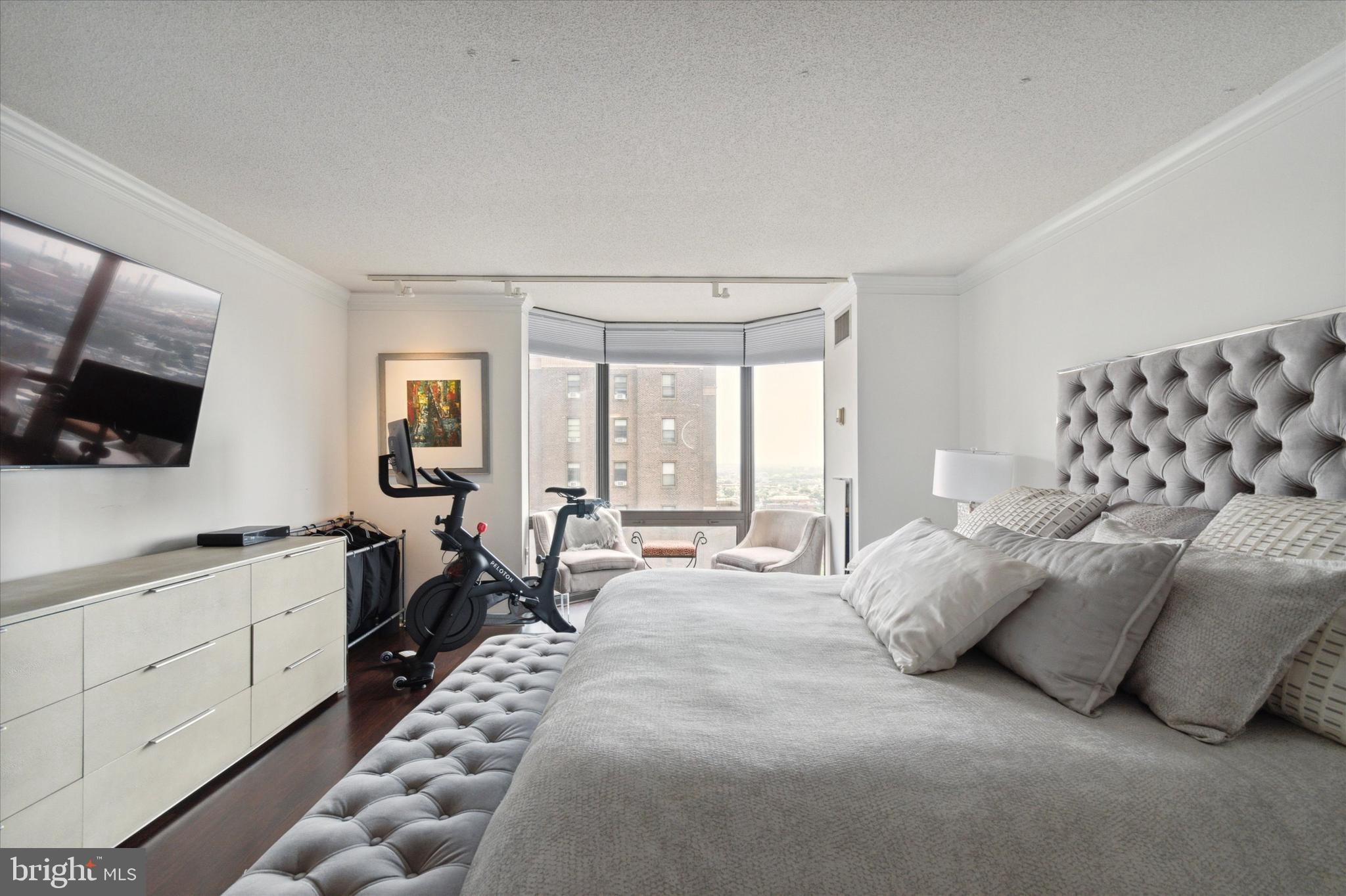 2018-32 WALNUT ST #23F