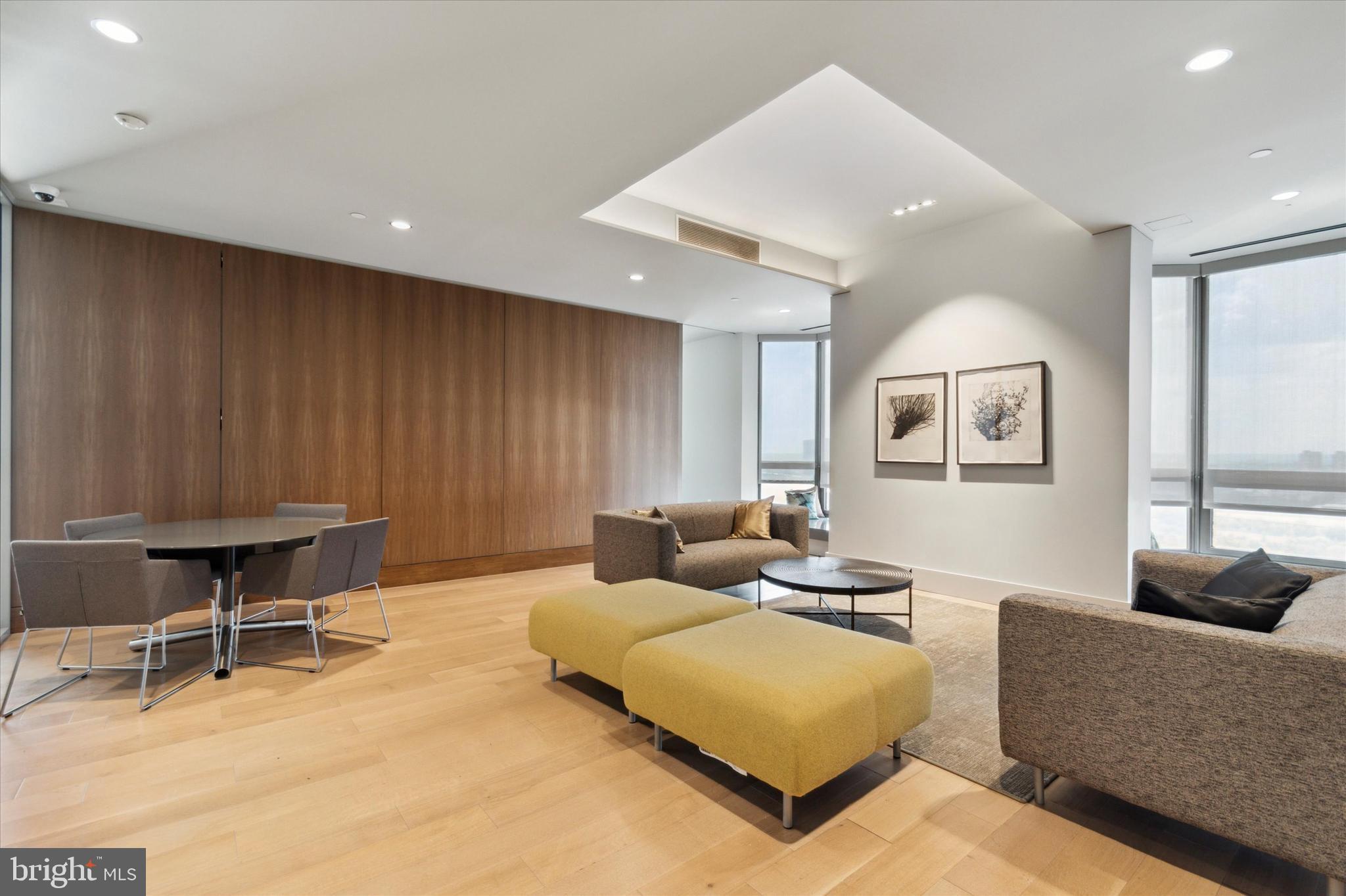 2018-32 WALNUT ST #23F