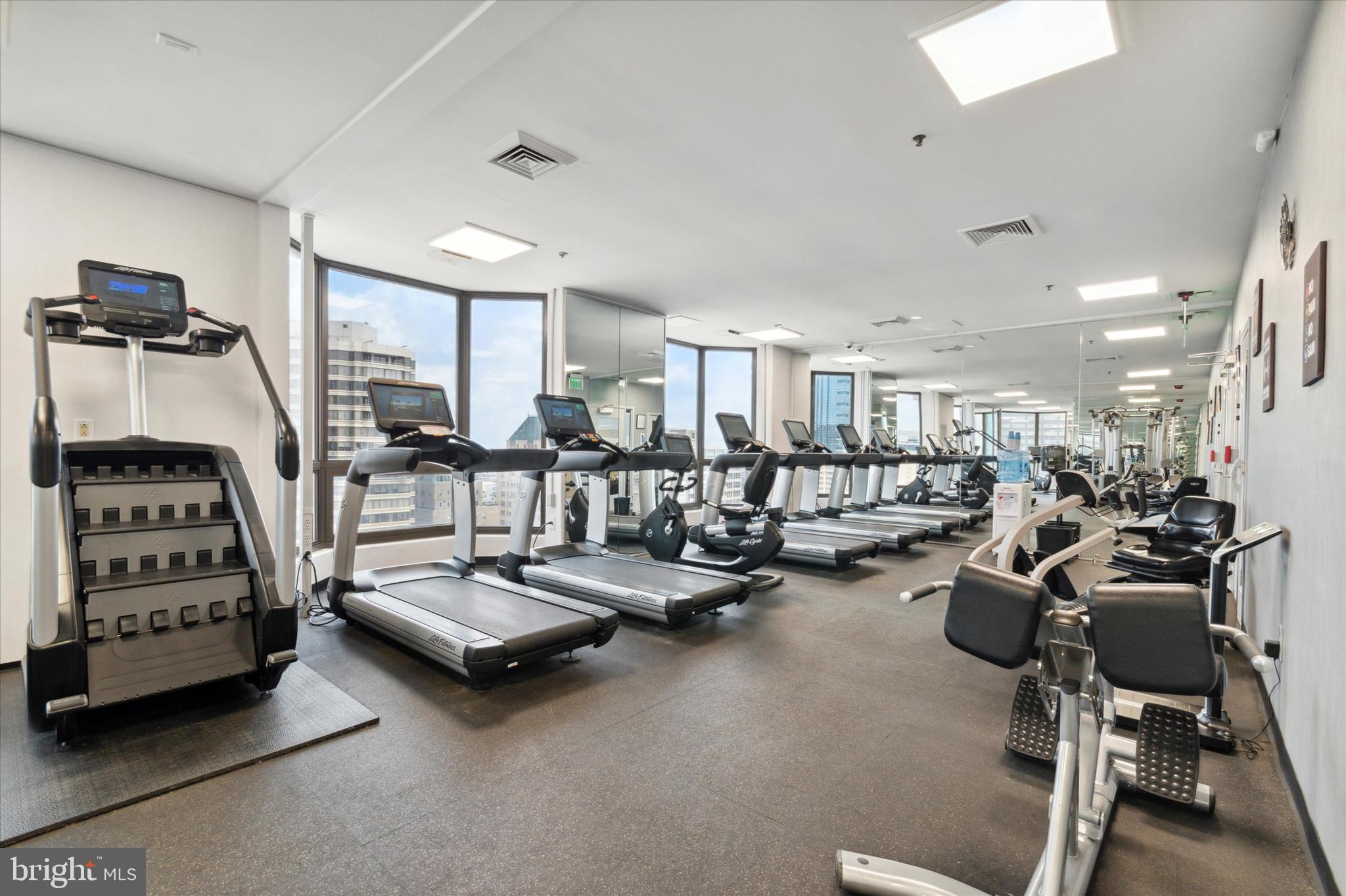 2018-32 WALNUT ST #23F