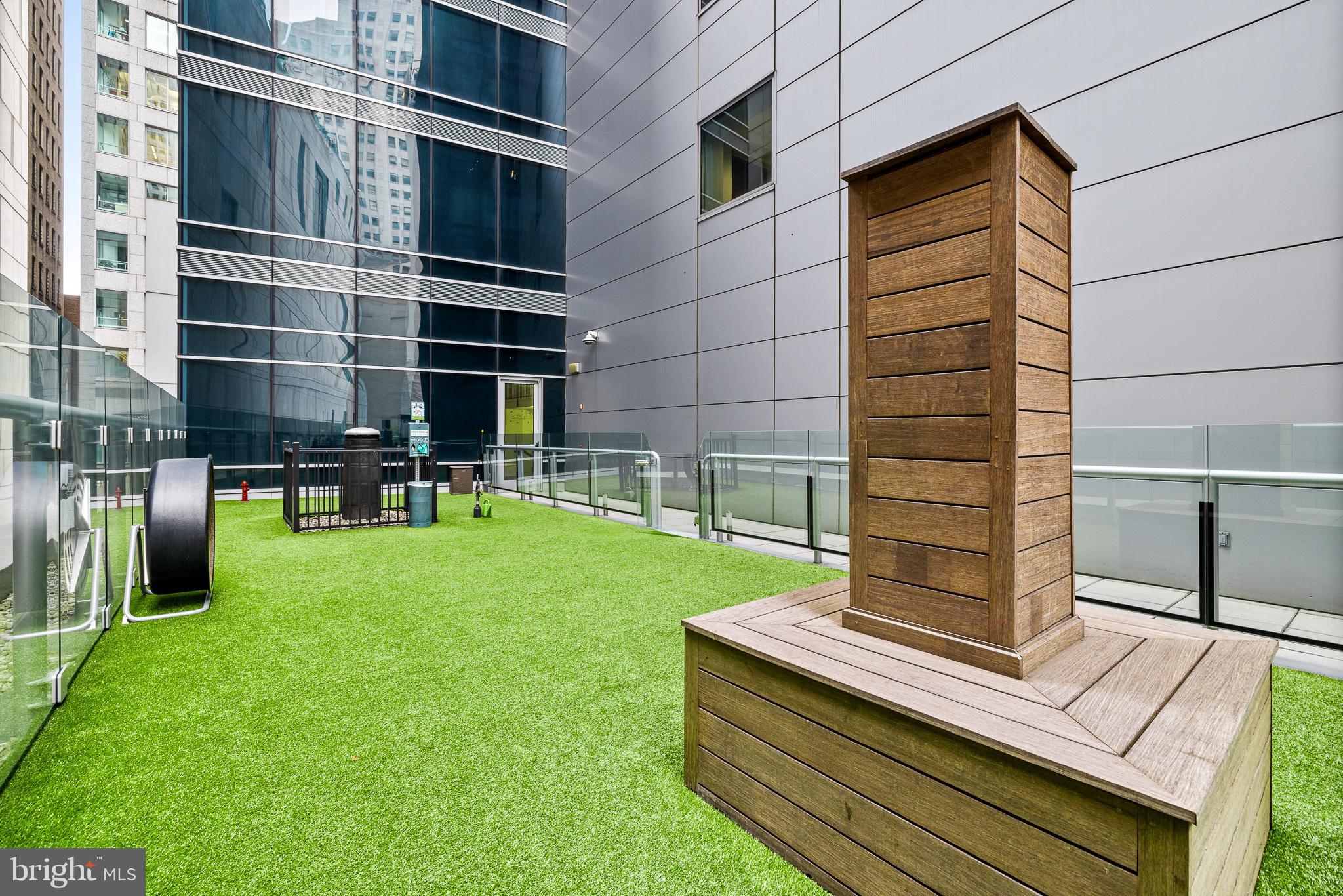 1414 S PENN SQ #32B