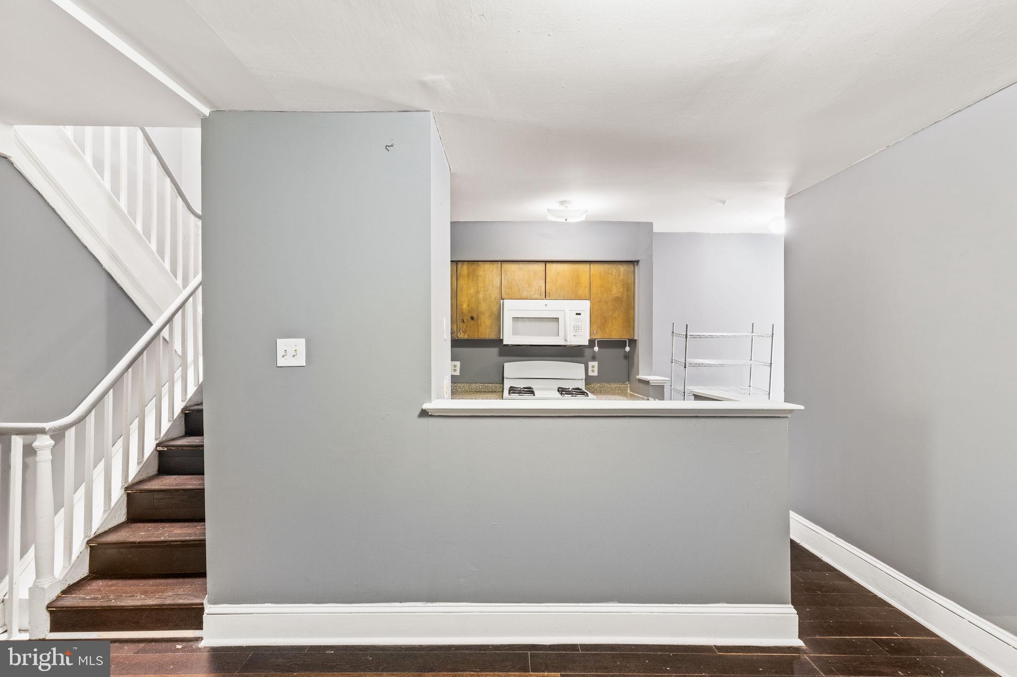 262 S 11th St