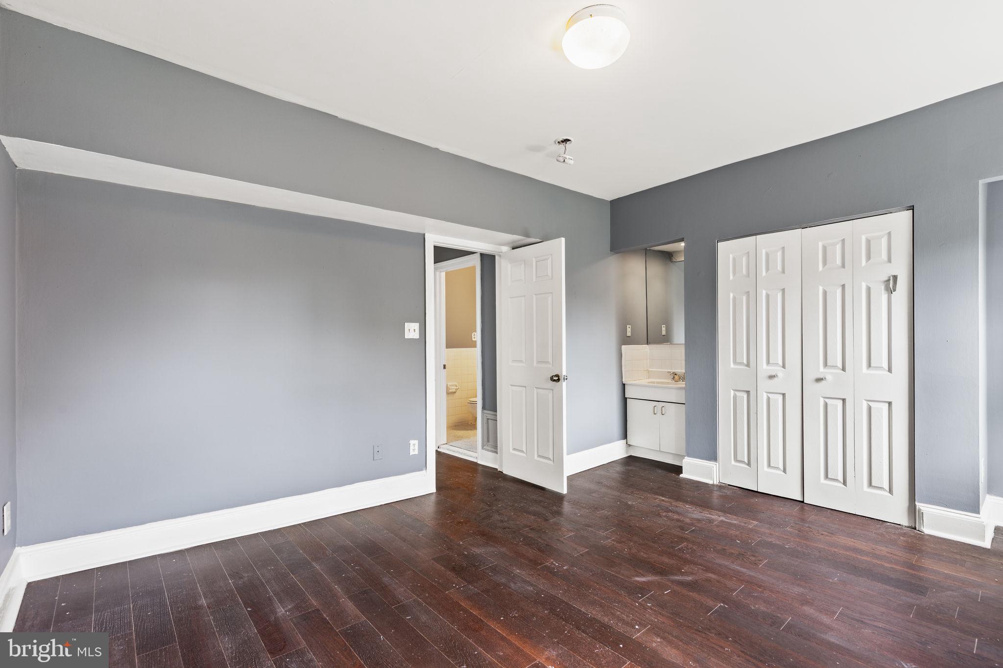 262 S 11th St