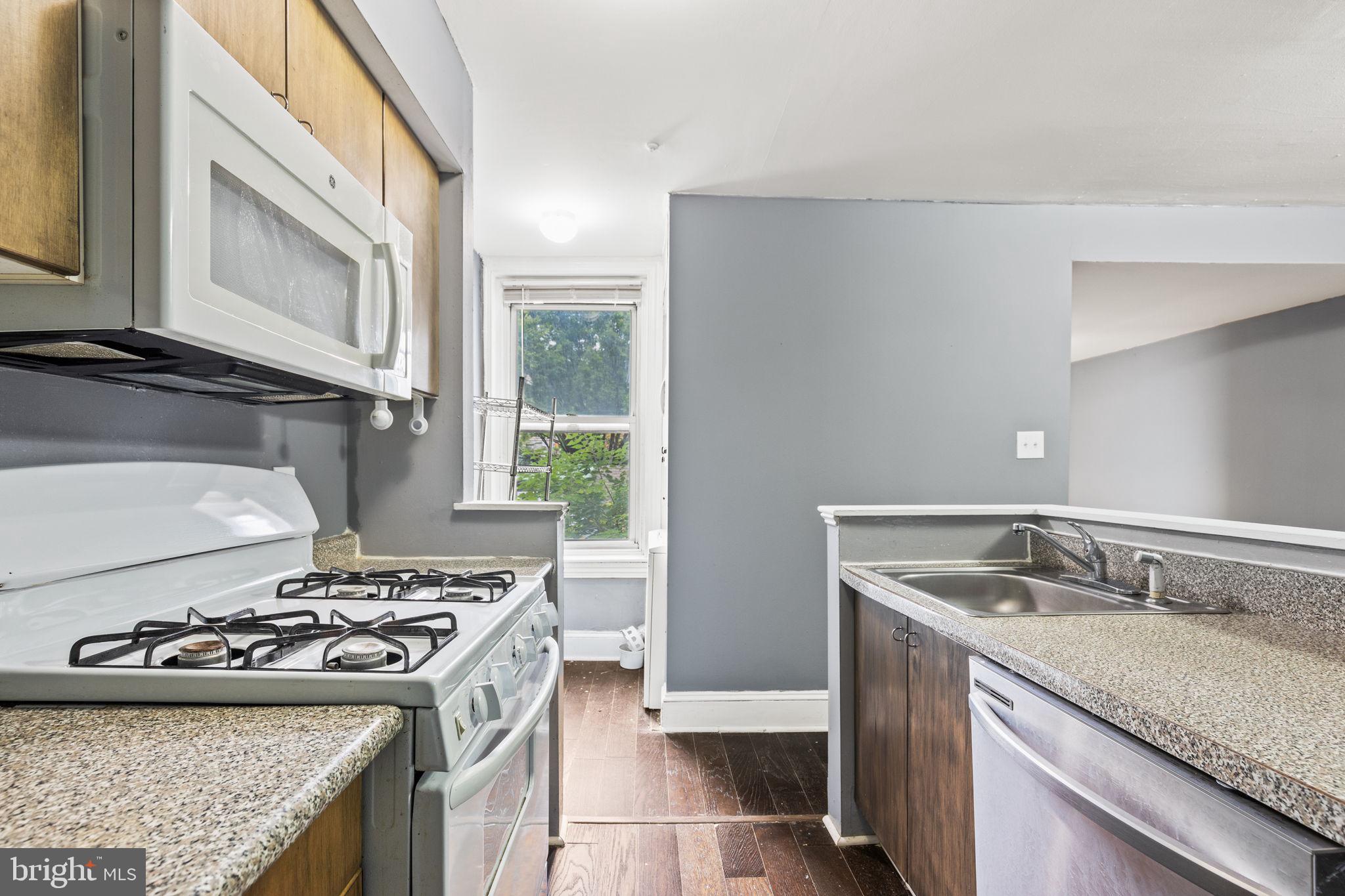 262 S 11th St