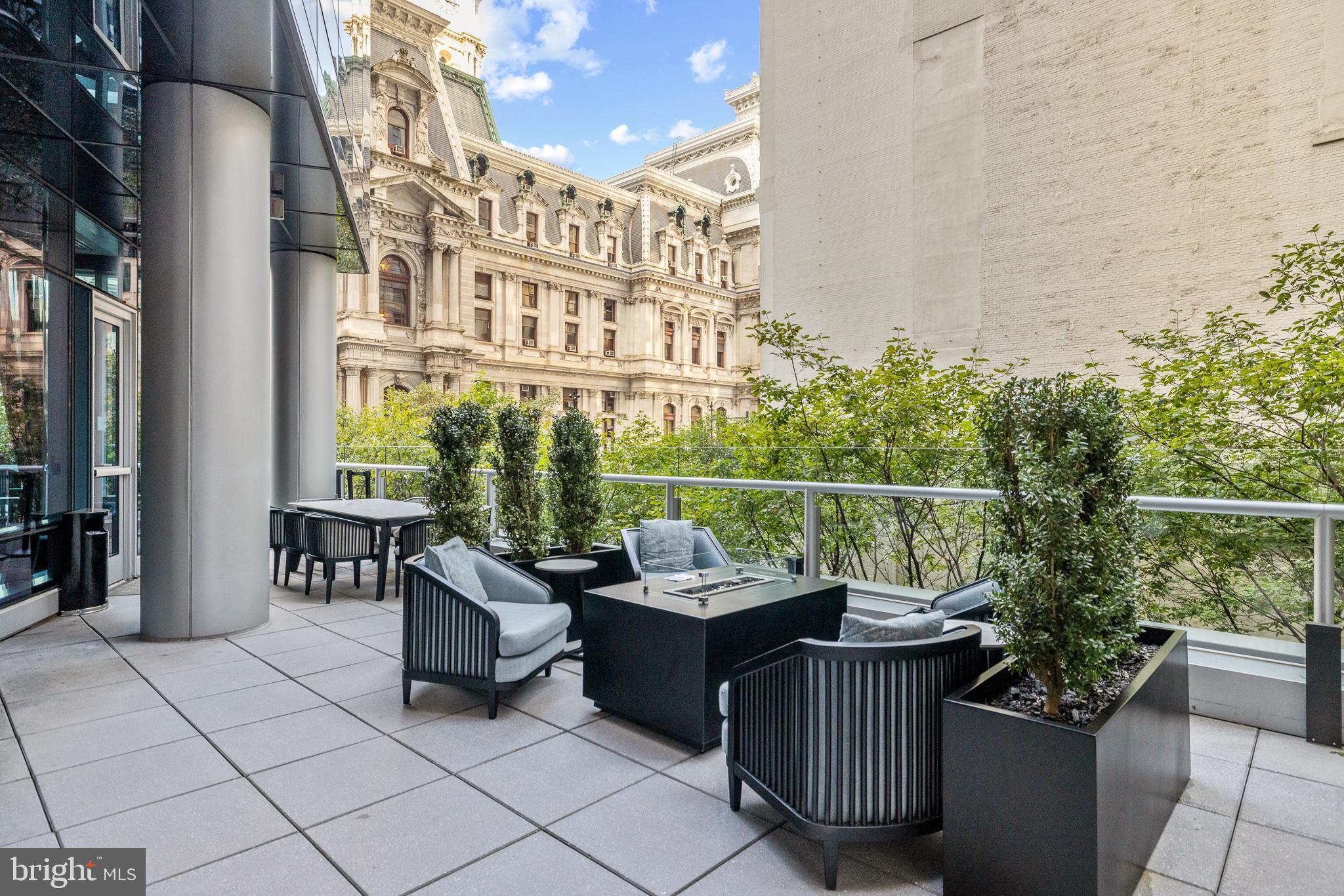 1414 S Penn Sq #10e