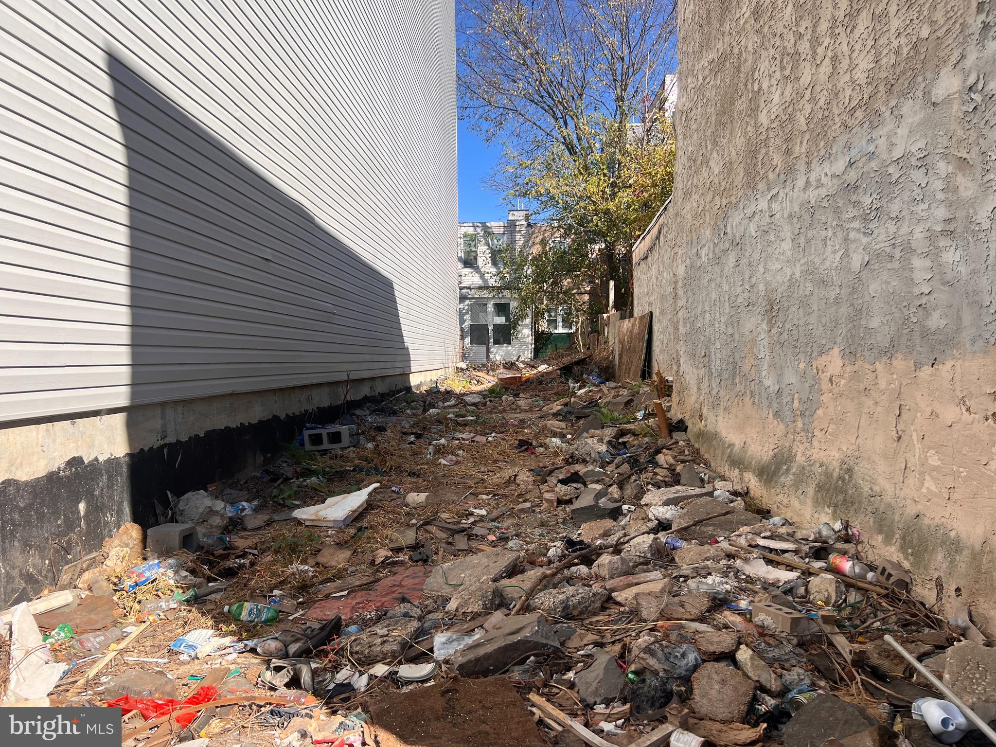 1833 E Sergeant St