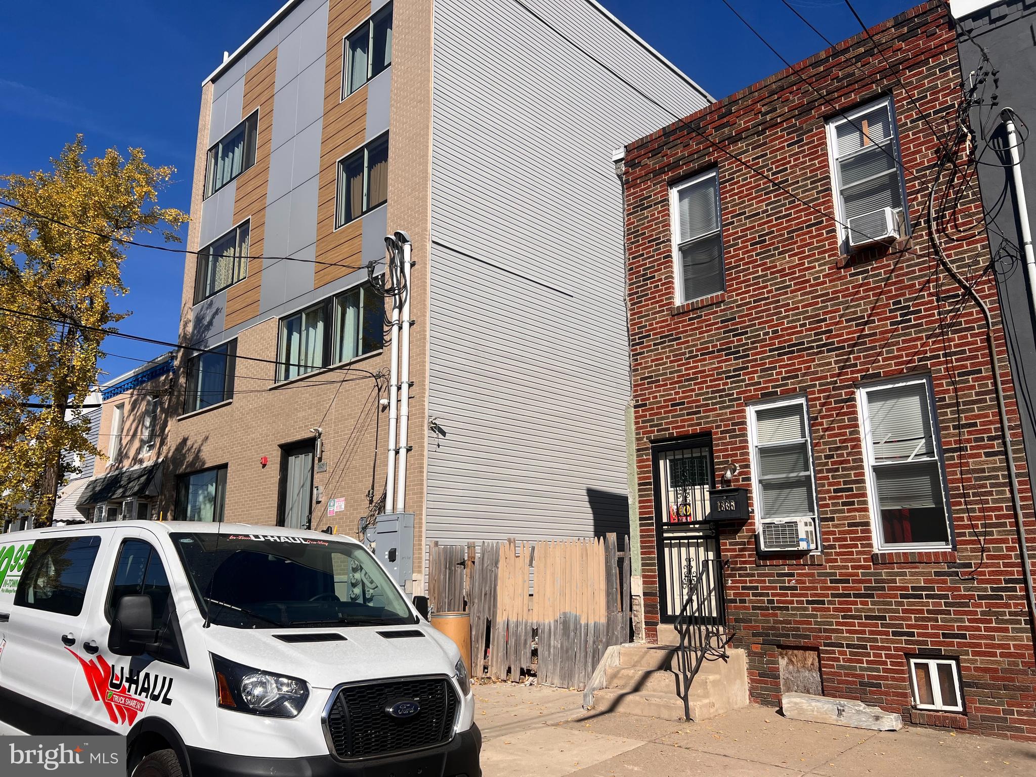 1833 E Sergeant St