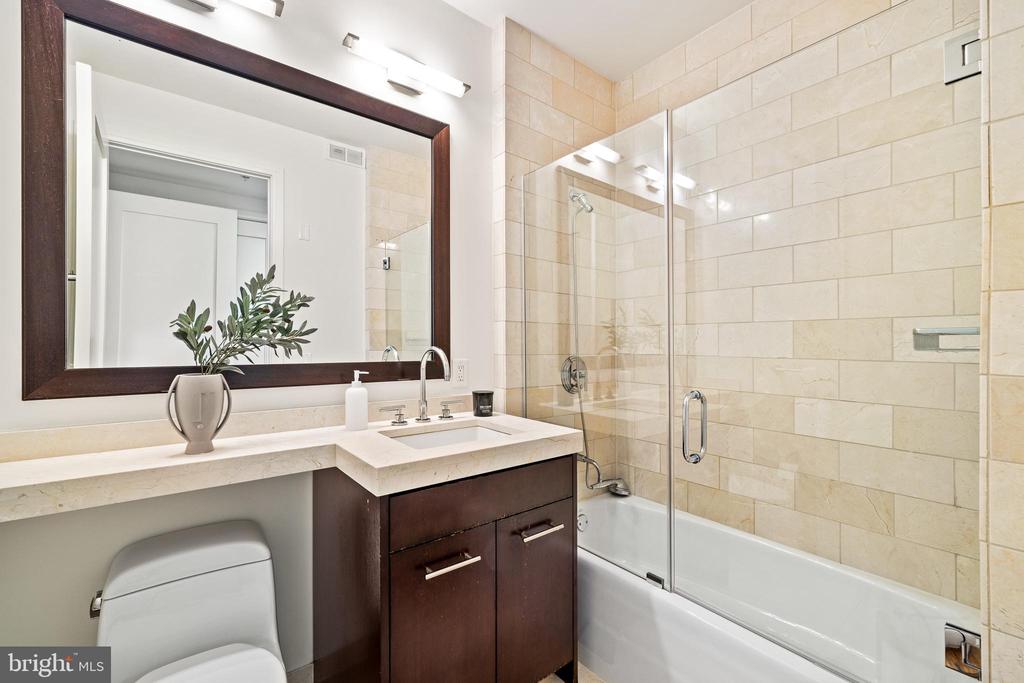 1414 S Penn Sq #5f