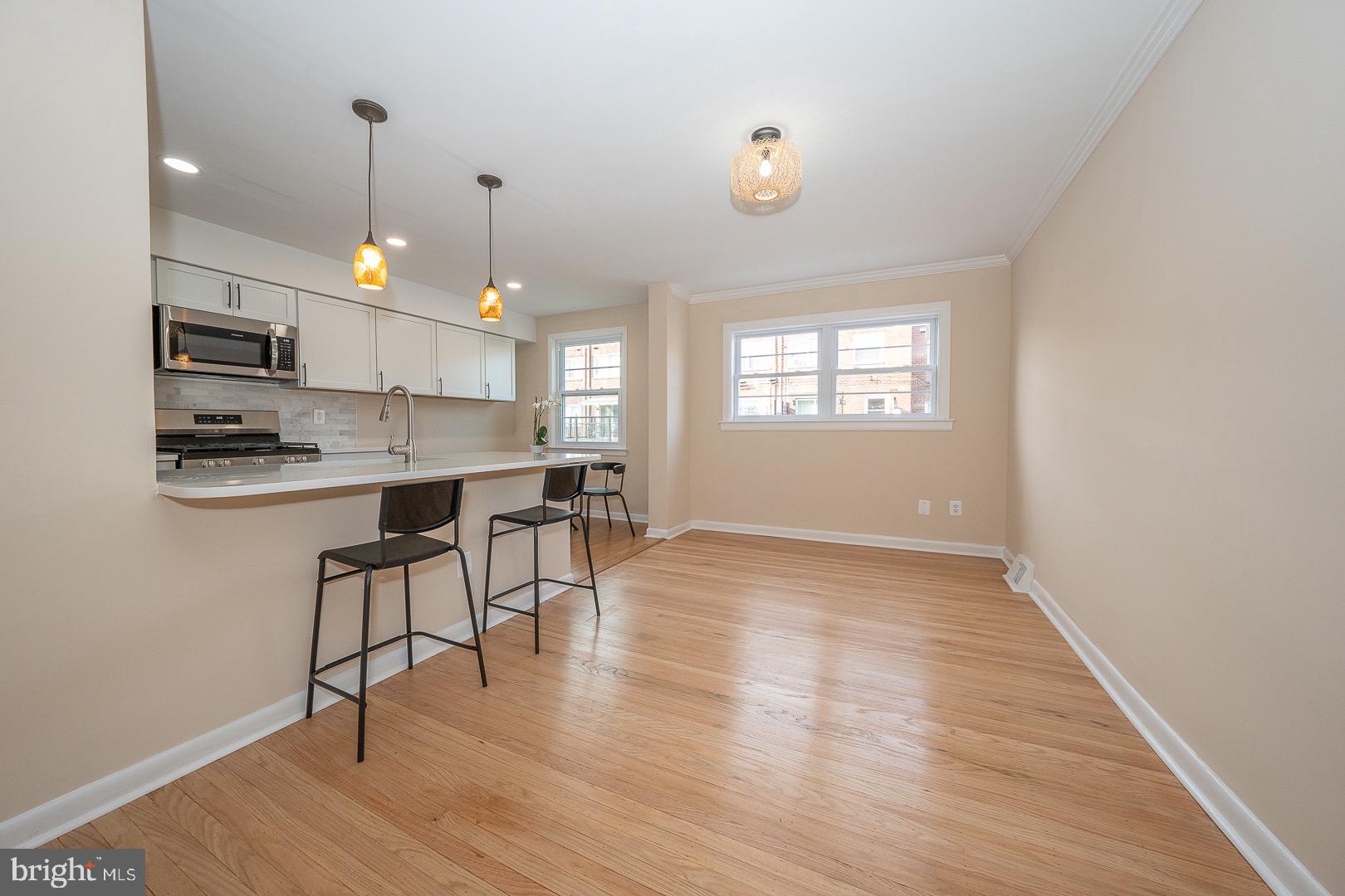 3743 W Country Club Rd