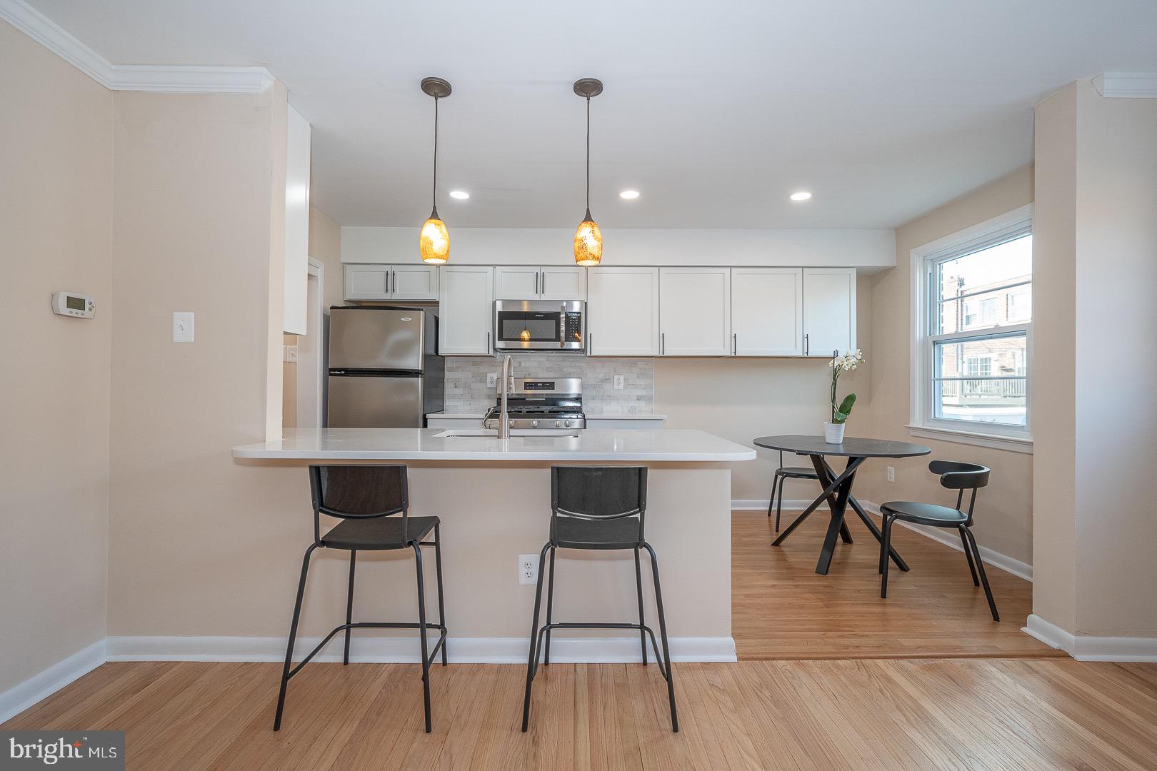 3743 W Country Club Rd