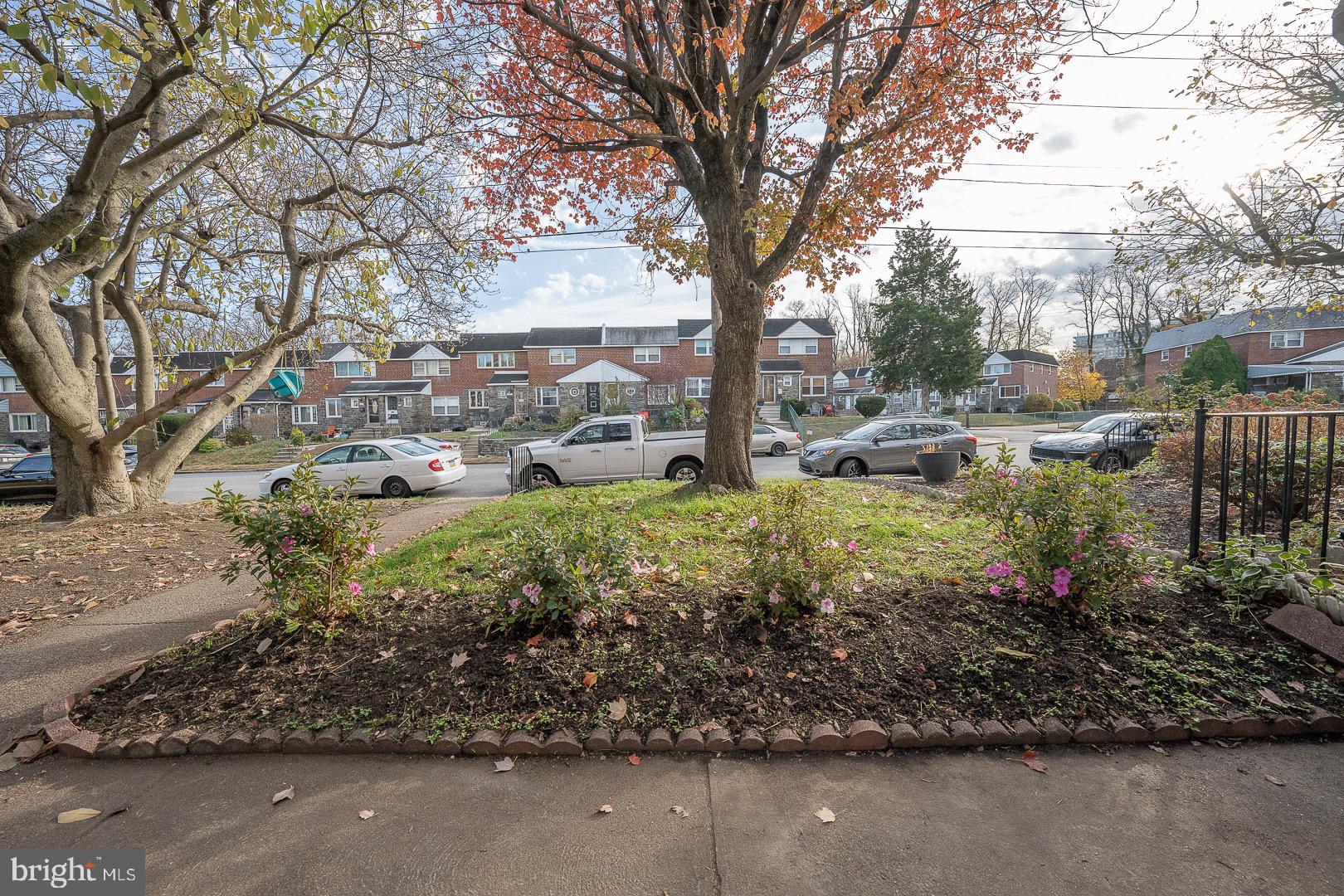 3743 W Country Club Rd