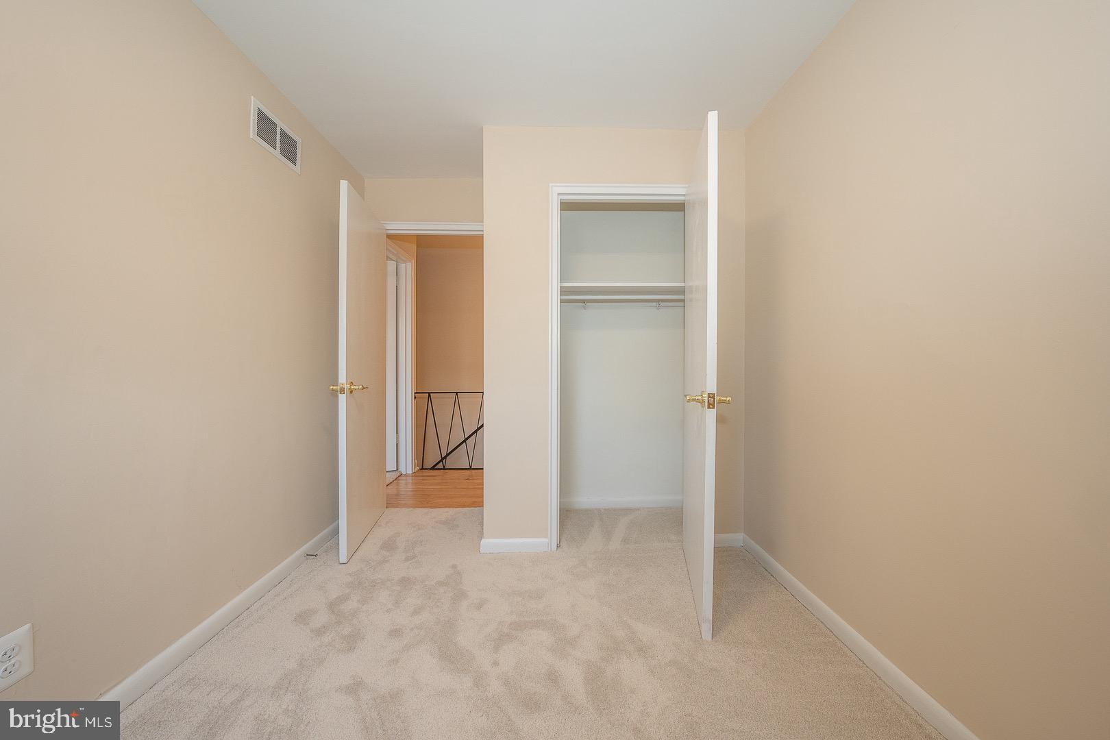 3743 W Country Club Rd