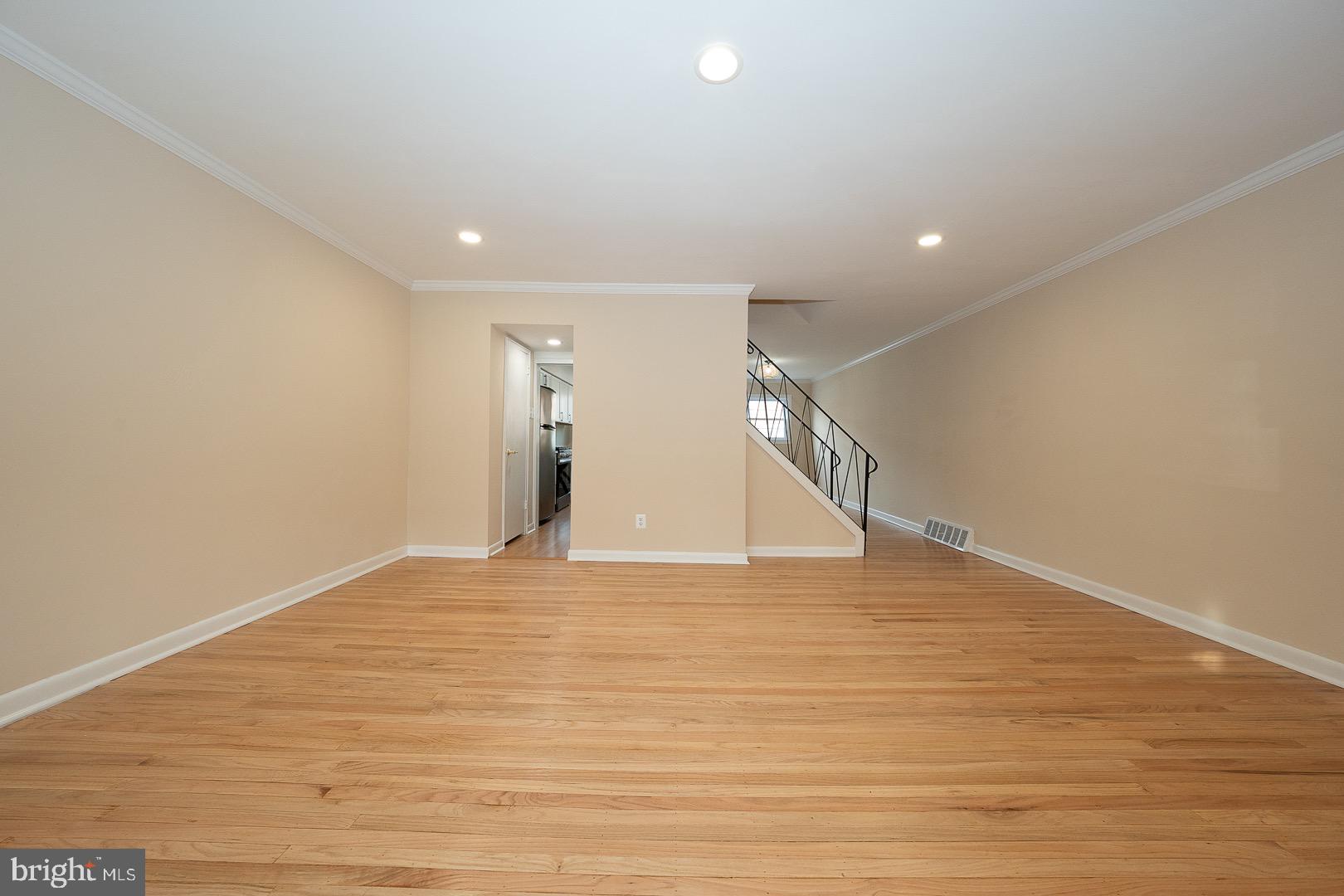 3743 W Country Club Rd