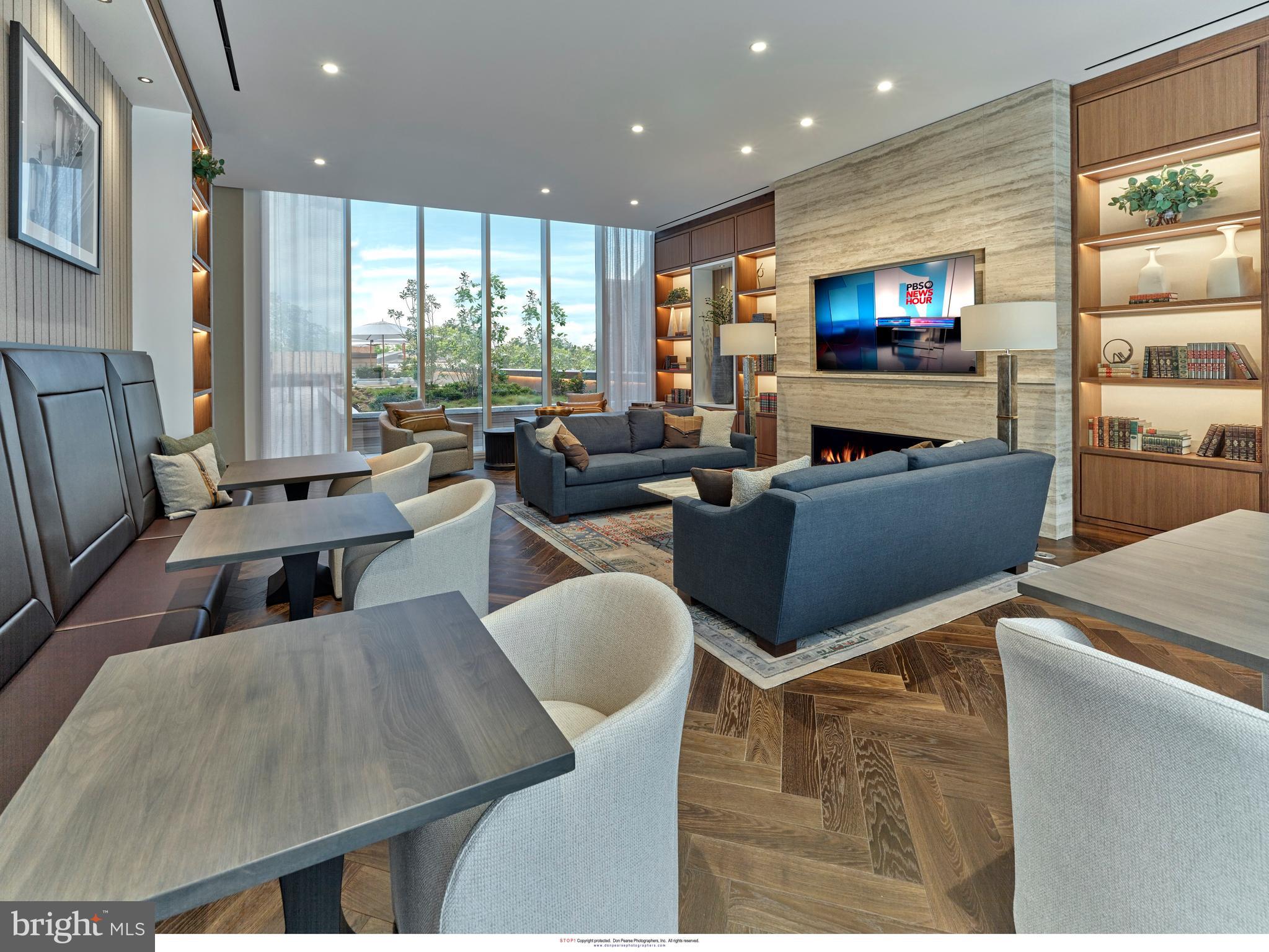 301 S Broad #3402